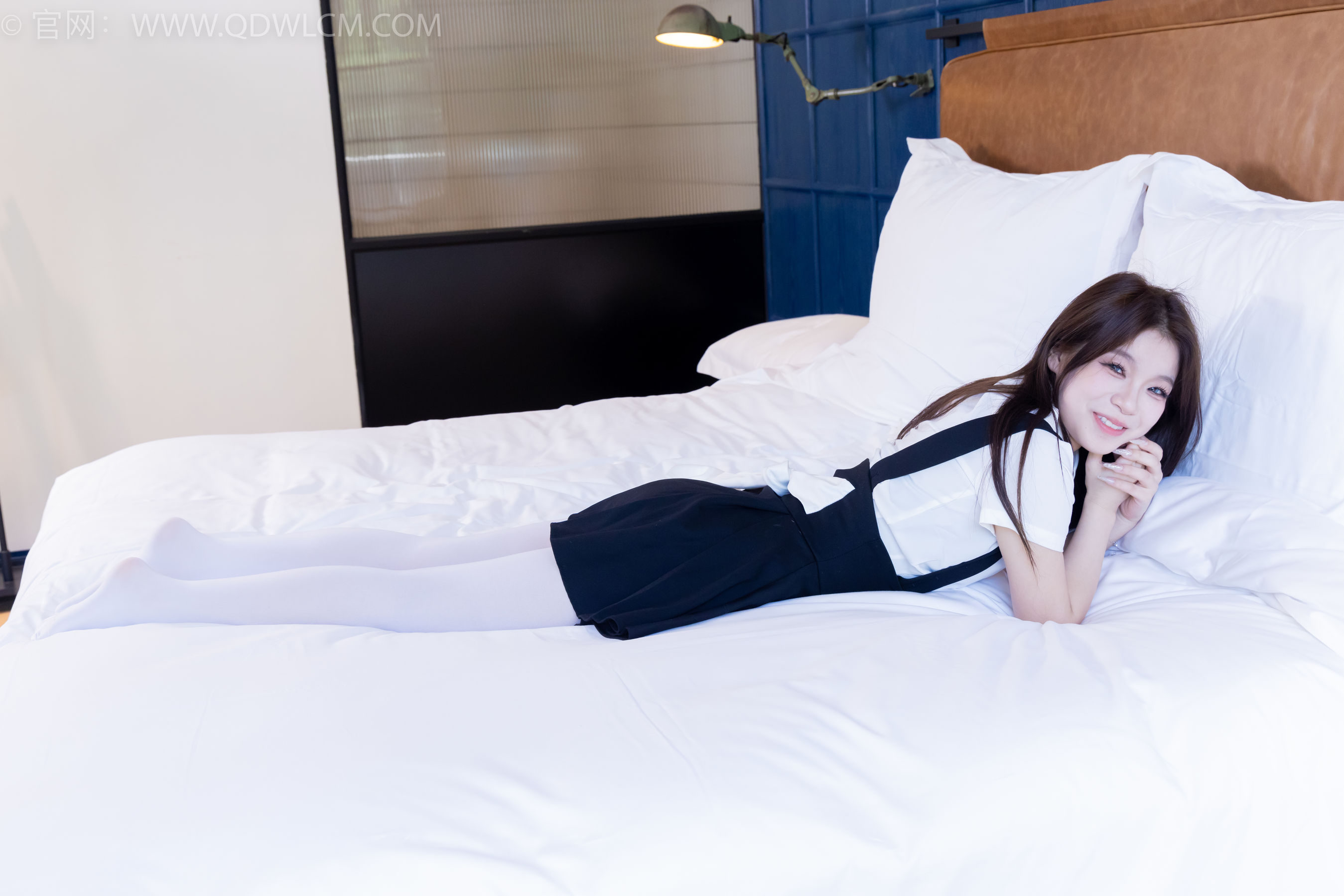 物恋传媒 No.2224 闪闪 -天明那道光/(160P)