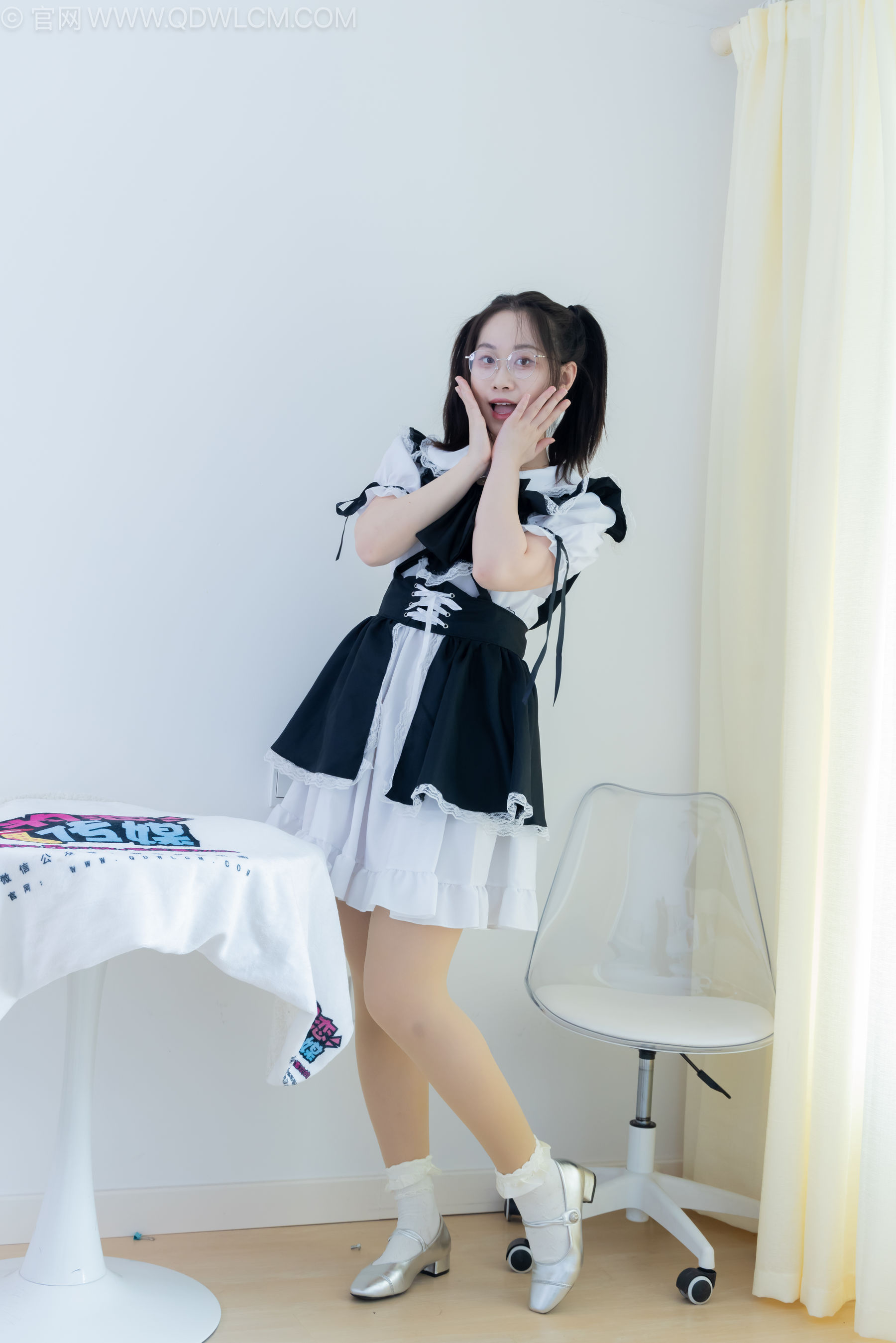 物恋传媒 No.2239 小新 -低跟鞋、白棉袜、厚肉丝、女仆装/(160P)