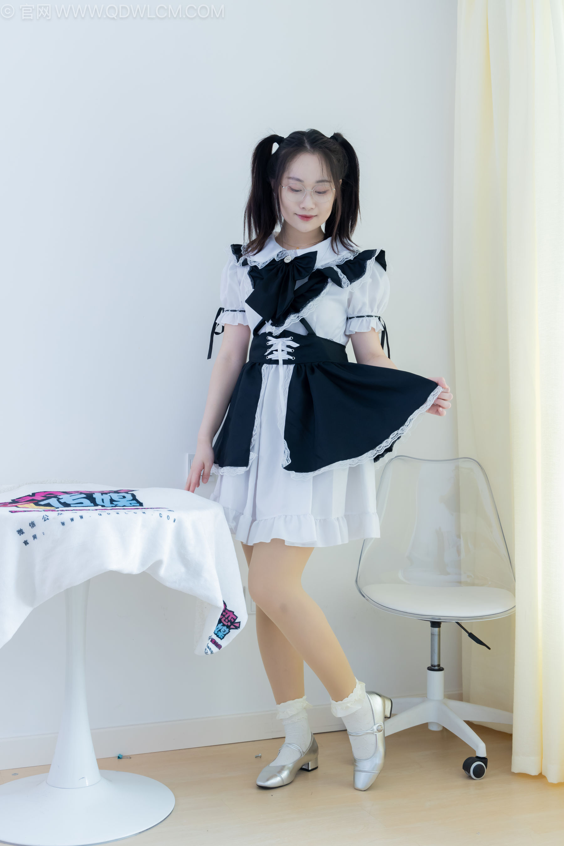 物恋传媒 No.2239 小新 -低跟鞋、白棉袜、厚肉丝、女仆装/(160P)