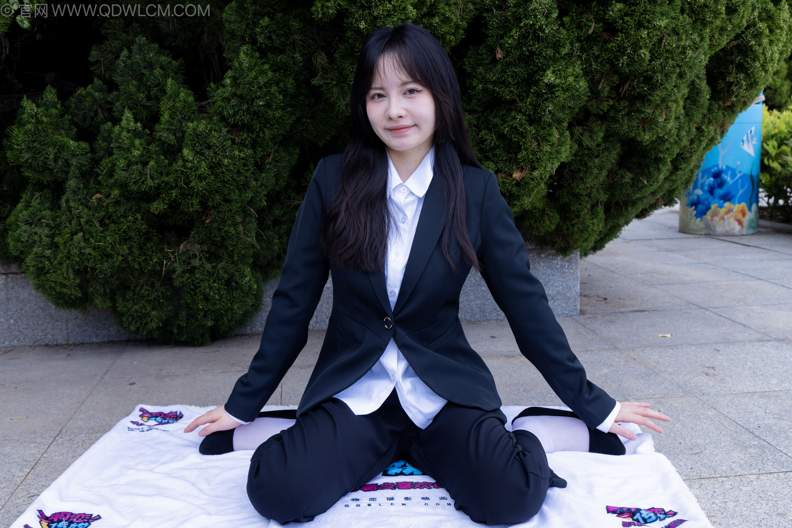 物恋传媒 No.2238 小酒 -高跟鞋、短白丝、ol制服户外/(230P)