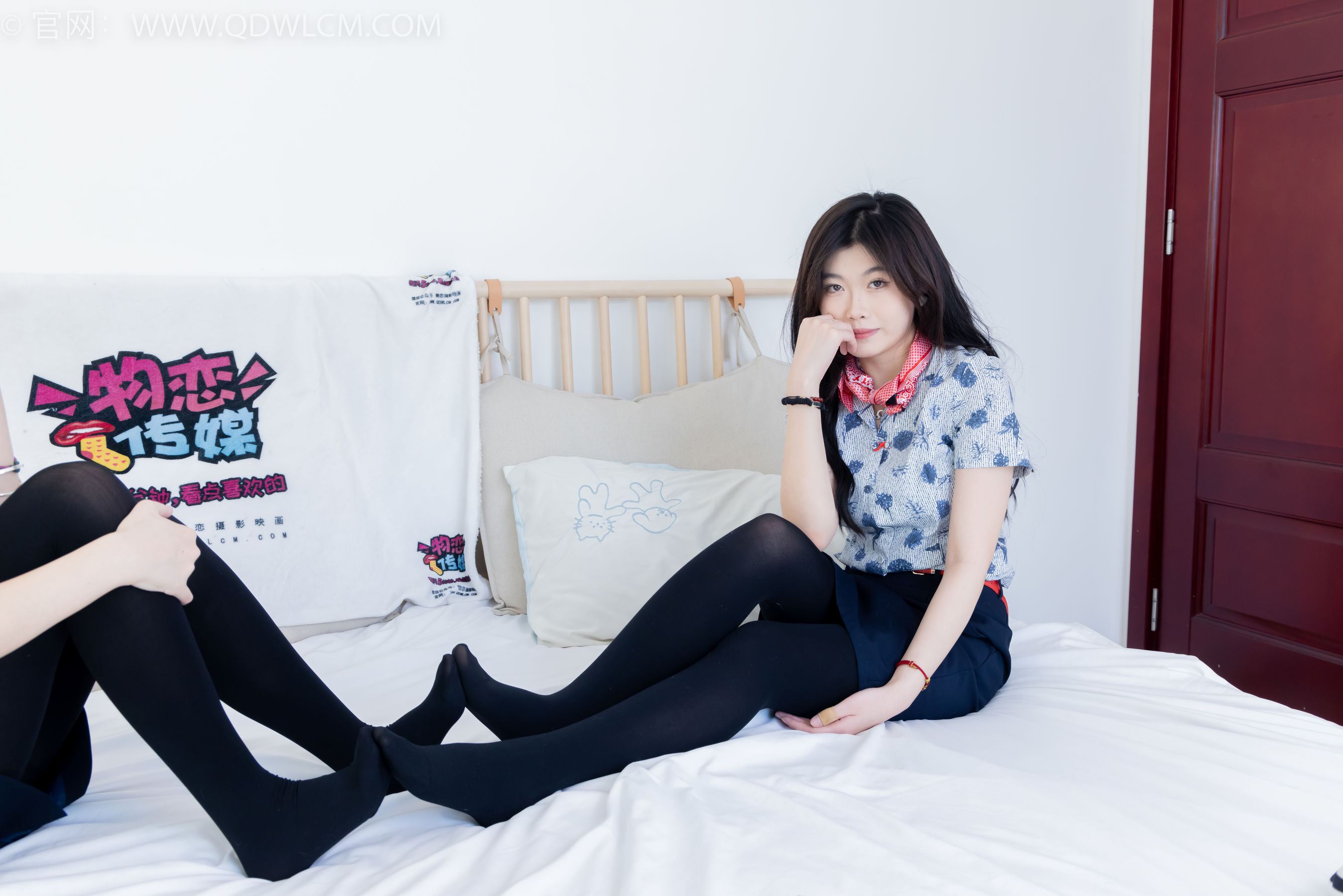 物恋传媒 No.2232 恬恬&樱桃 -皮鞋、厚黑丝、裸足、空姐制服/(150P)