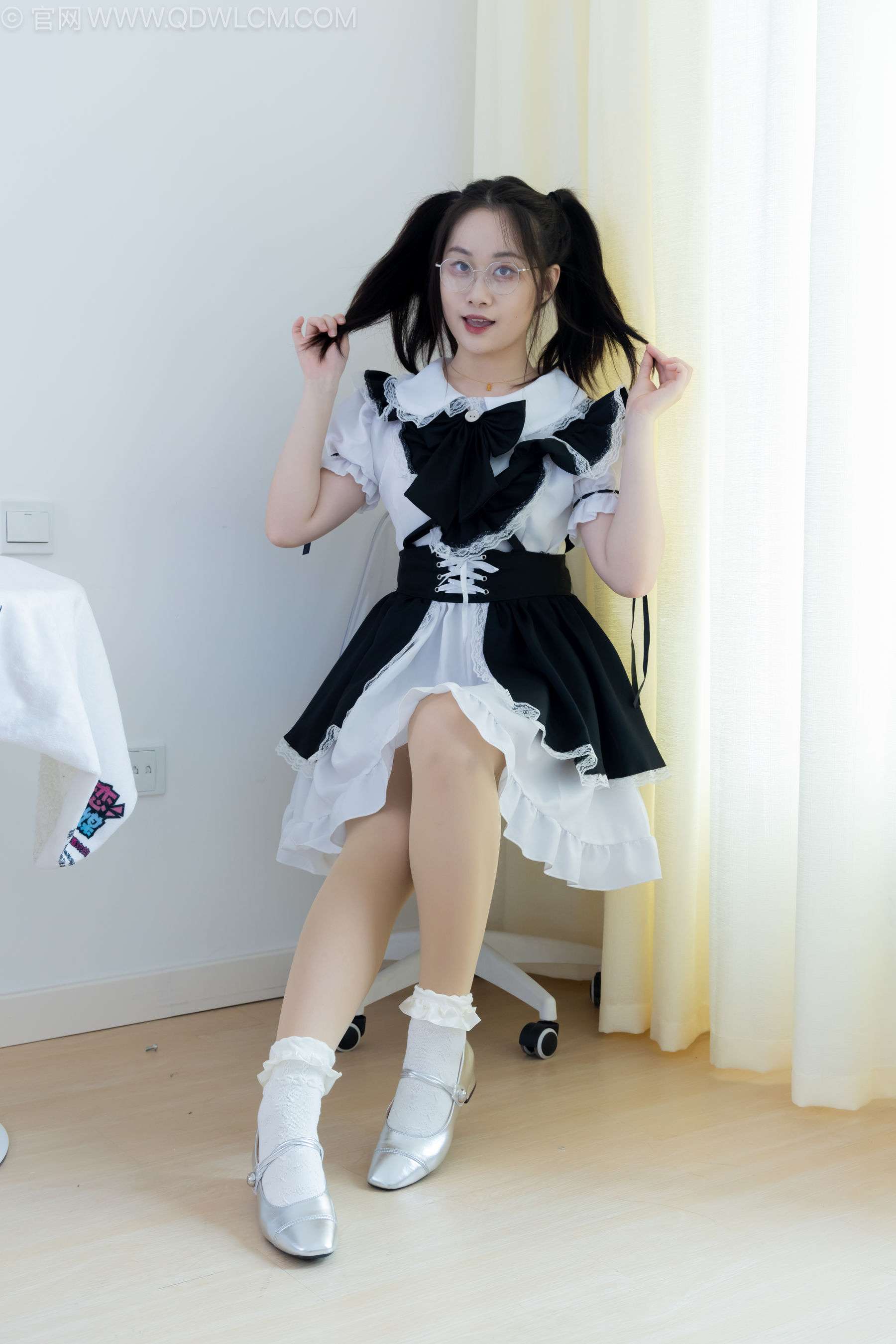 物恋传媒 No.2239 小新 -低跟鞋、白棉袜、厚肉丝、女仆装/(160P)