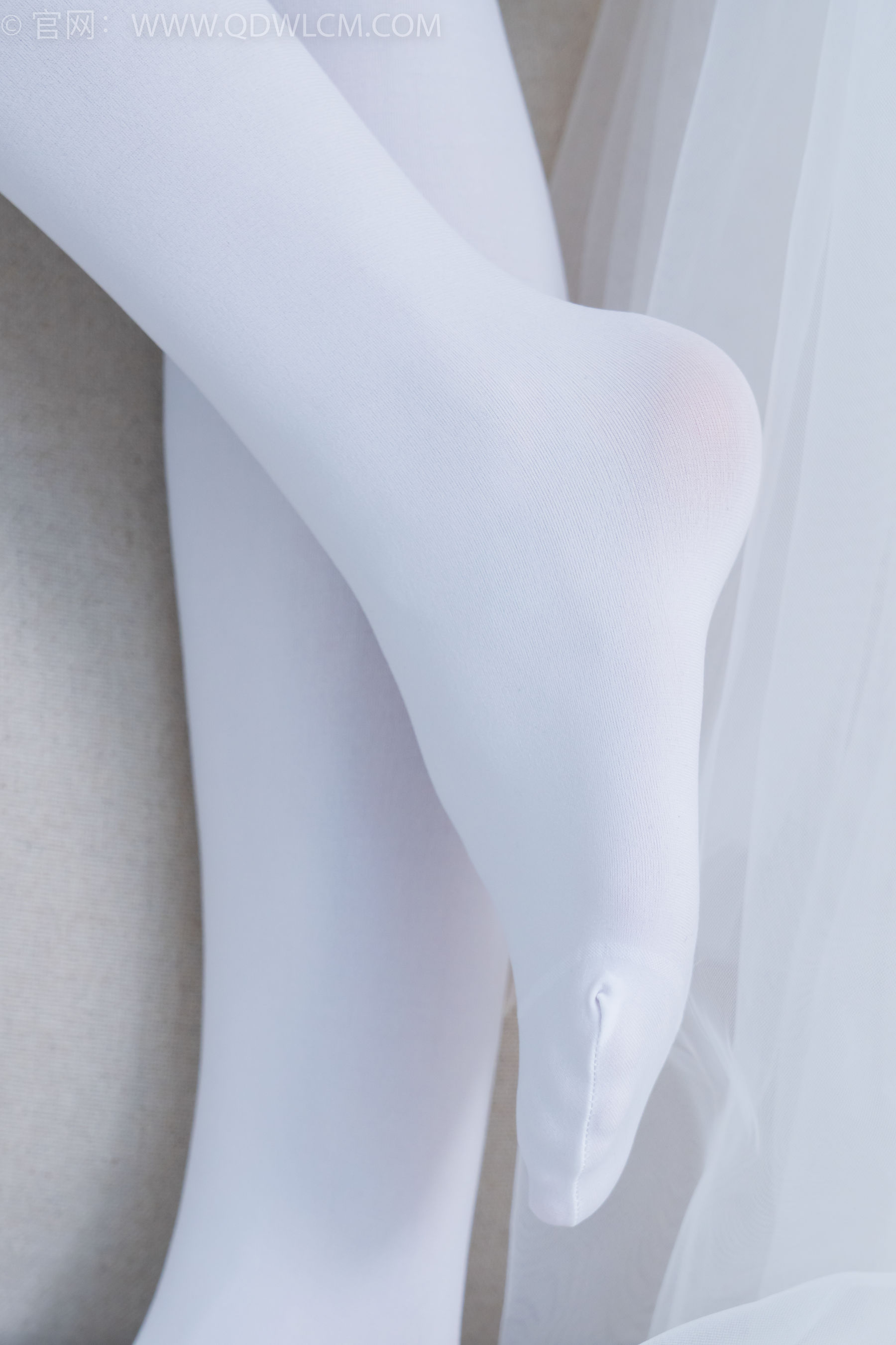 物恋传媒 No.2233 小影 -小影 -高跟鞋、厚白丝/(150P)