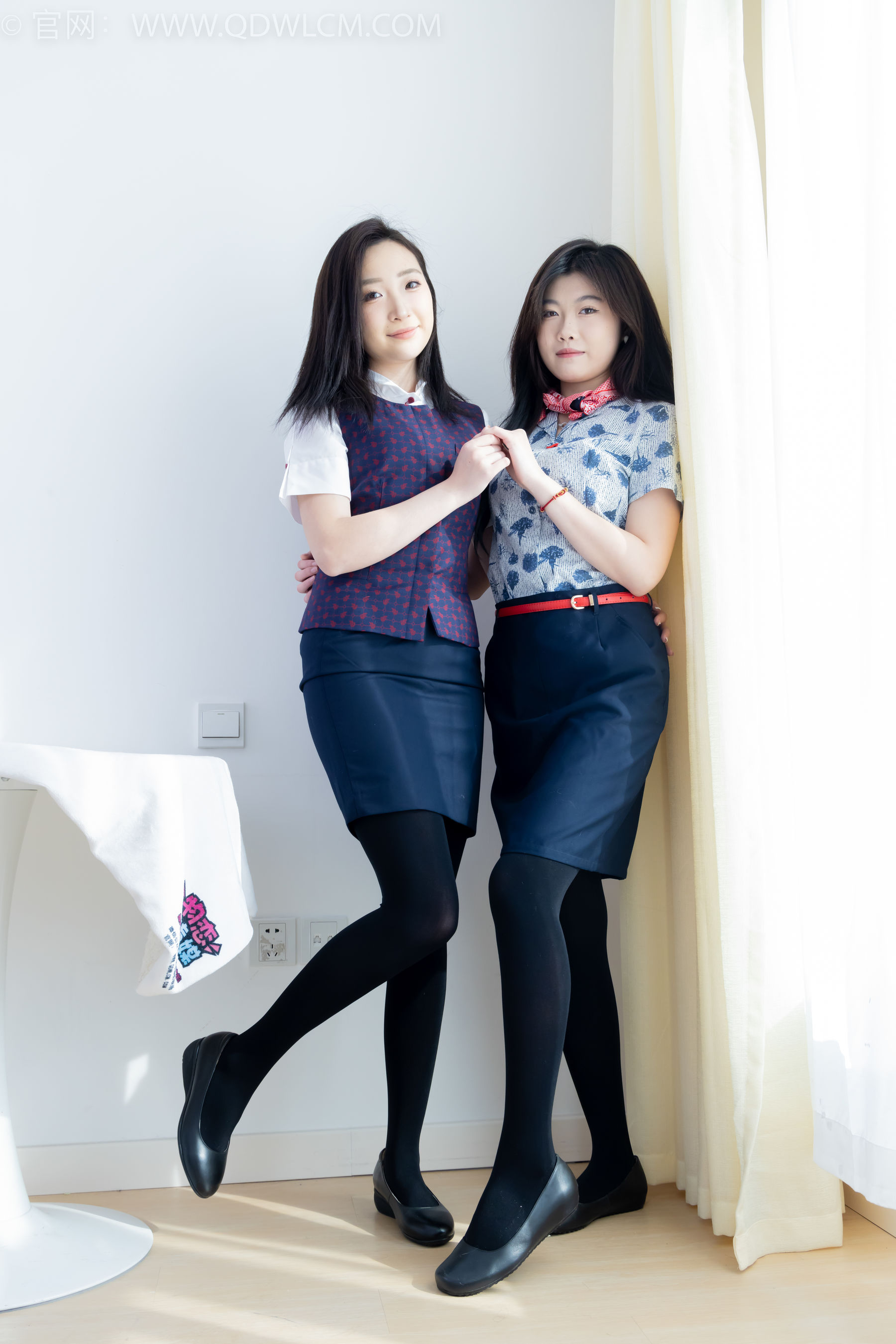 物恋传媒 No.2232 恬恬&樱桃 -皮鞋、厚黑丝、裸足、空姐制服/(150P)