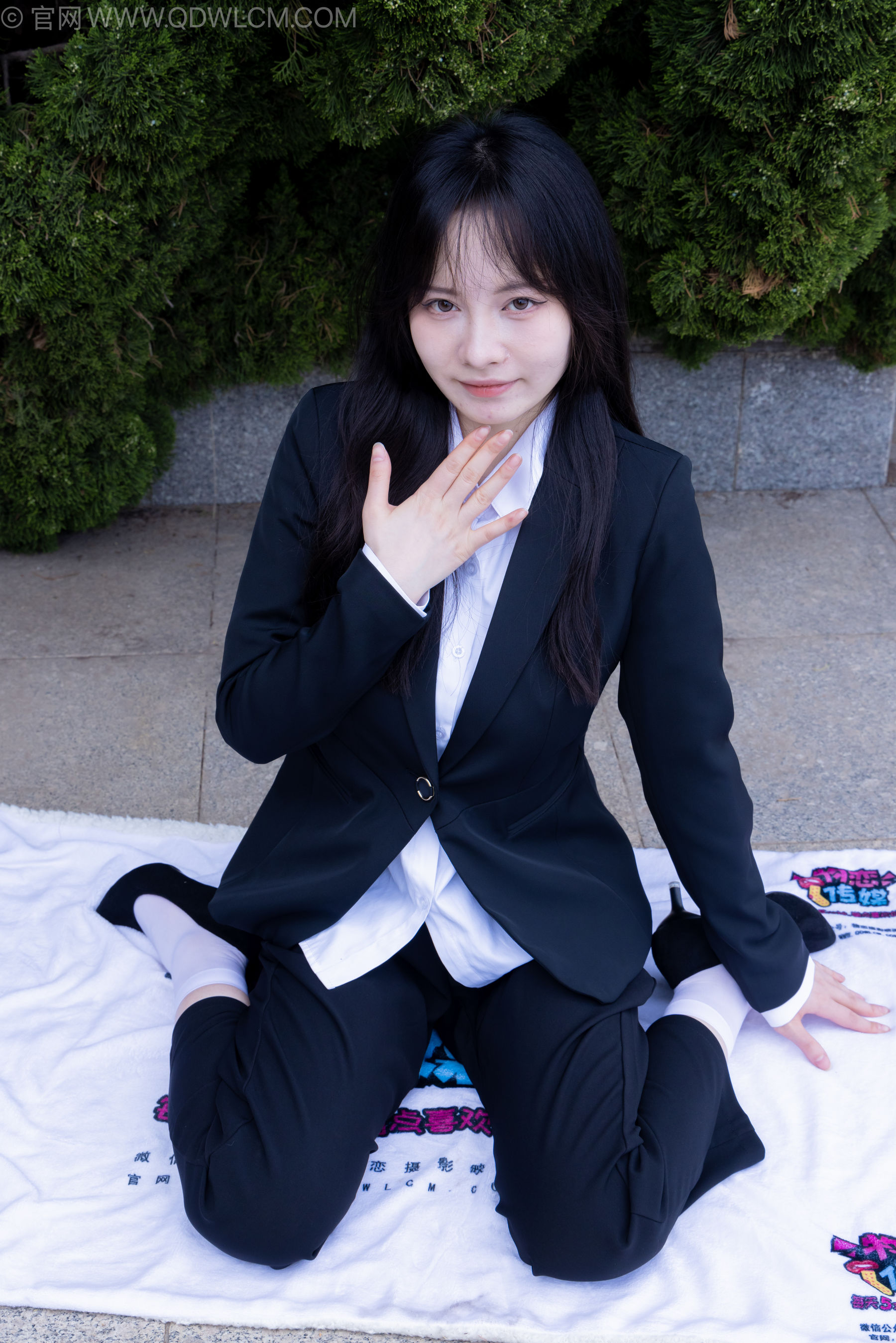 物恋传媒 No.2238 小酒 -高跟鞋、短白丝、ol制服户外/(230P)