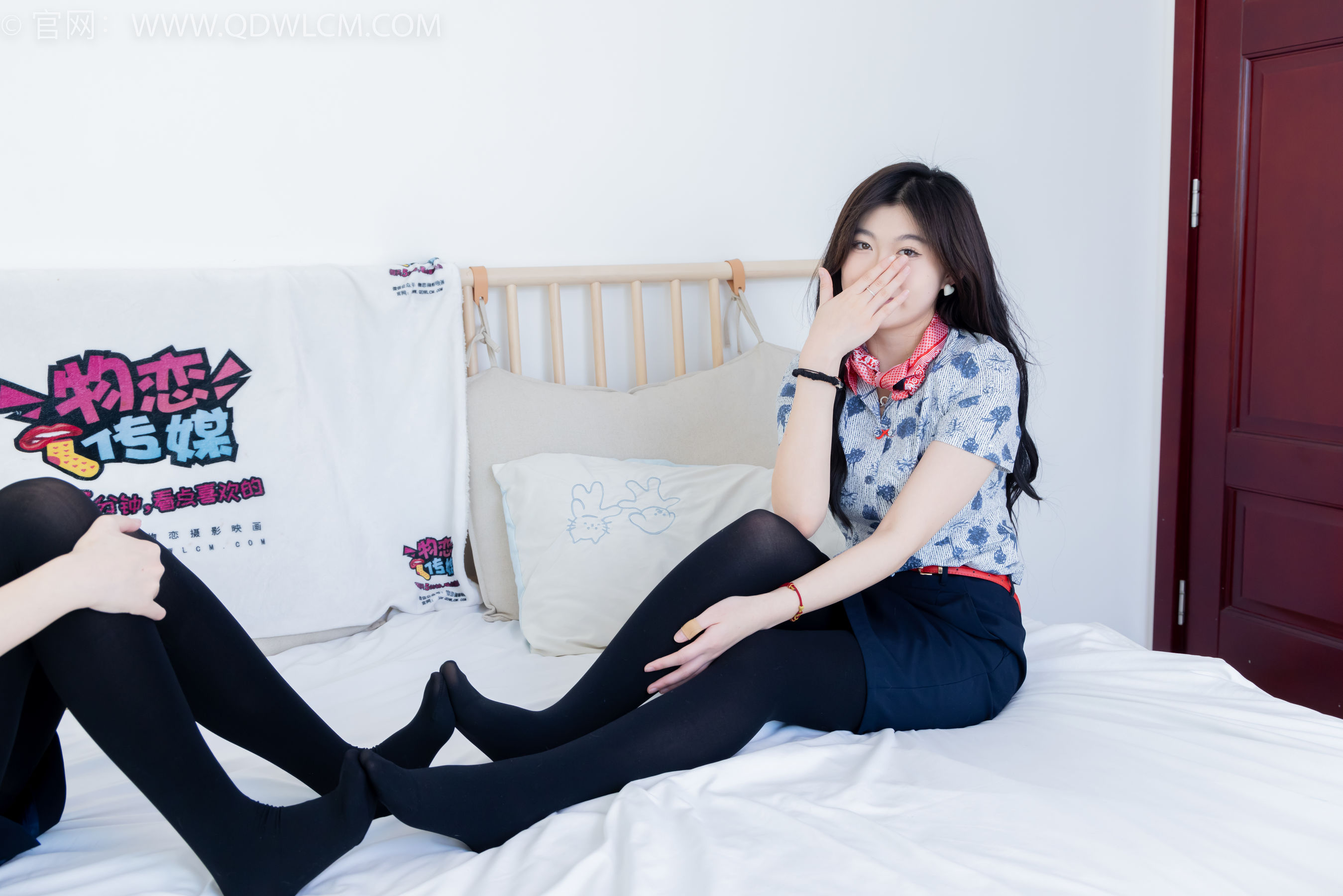 物恋传媒 No.2232 恬恬&樱桃 -皮鞋、厚黑丝、裸足、空姐制服/(150P)