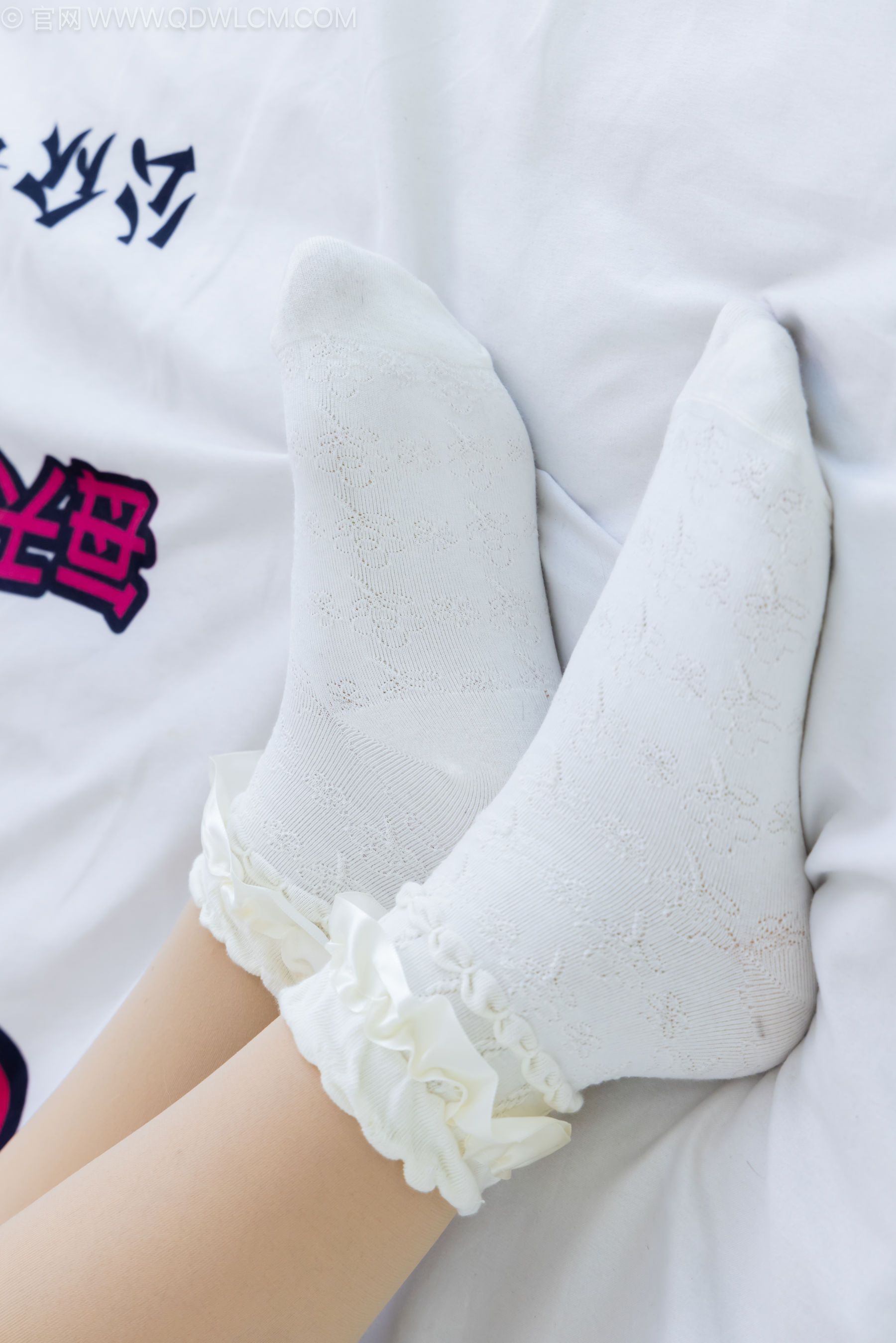 物恋传媒 No.2239 小新 -低跟鞋、白棉袜、厚肉丝、女仆装/(160P)