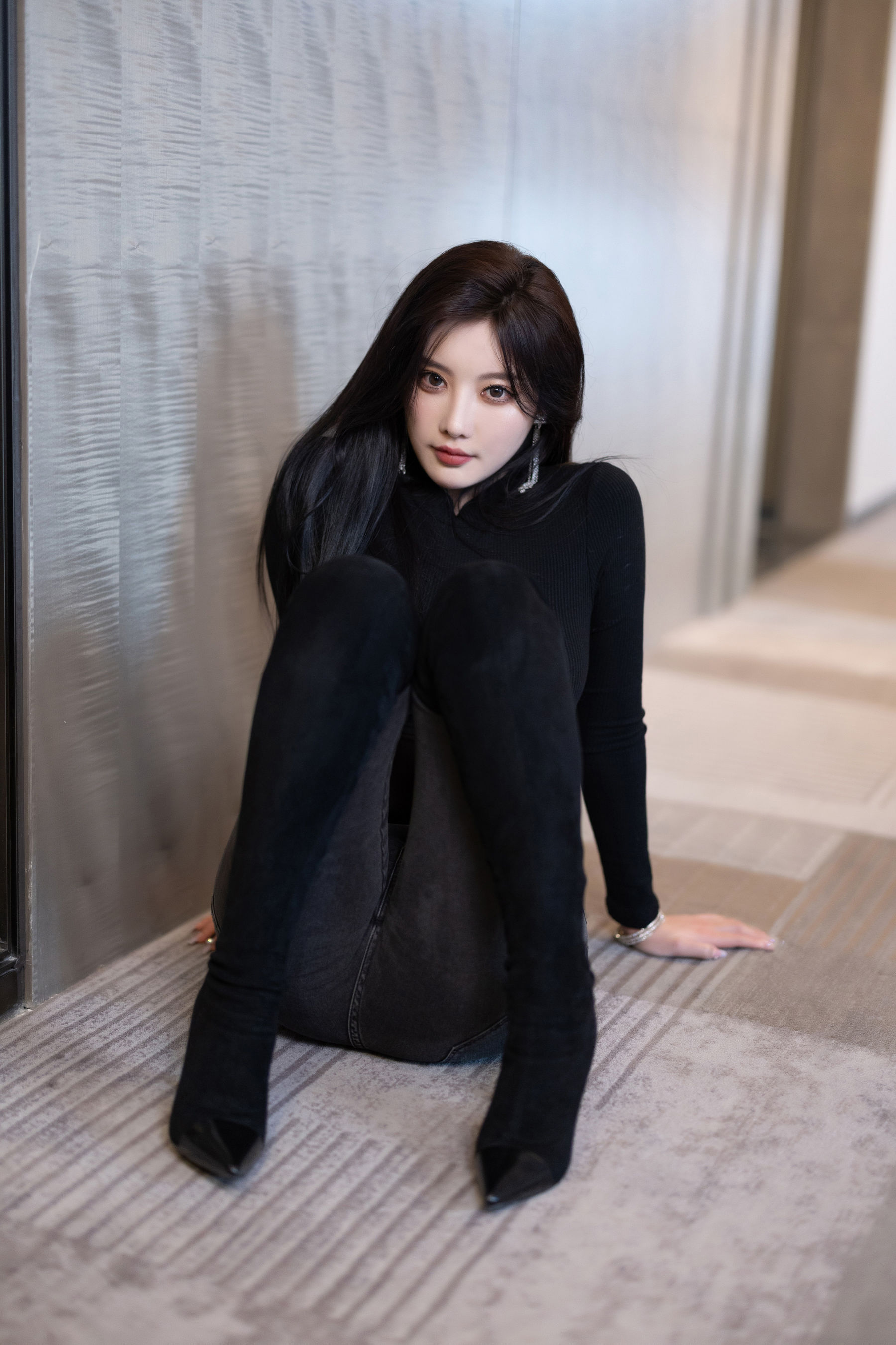 杨晨晨 - 连体渔网袜/(107P)