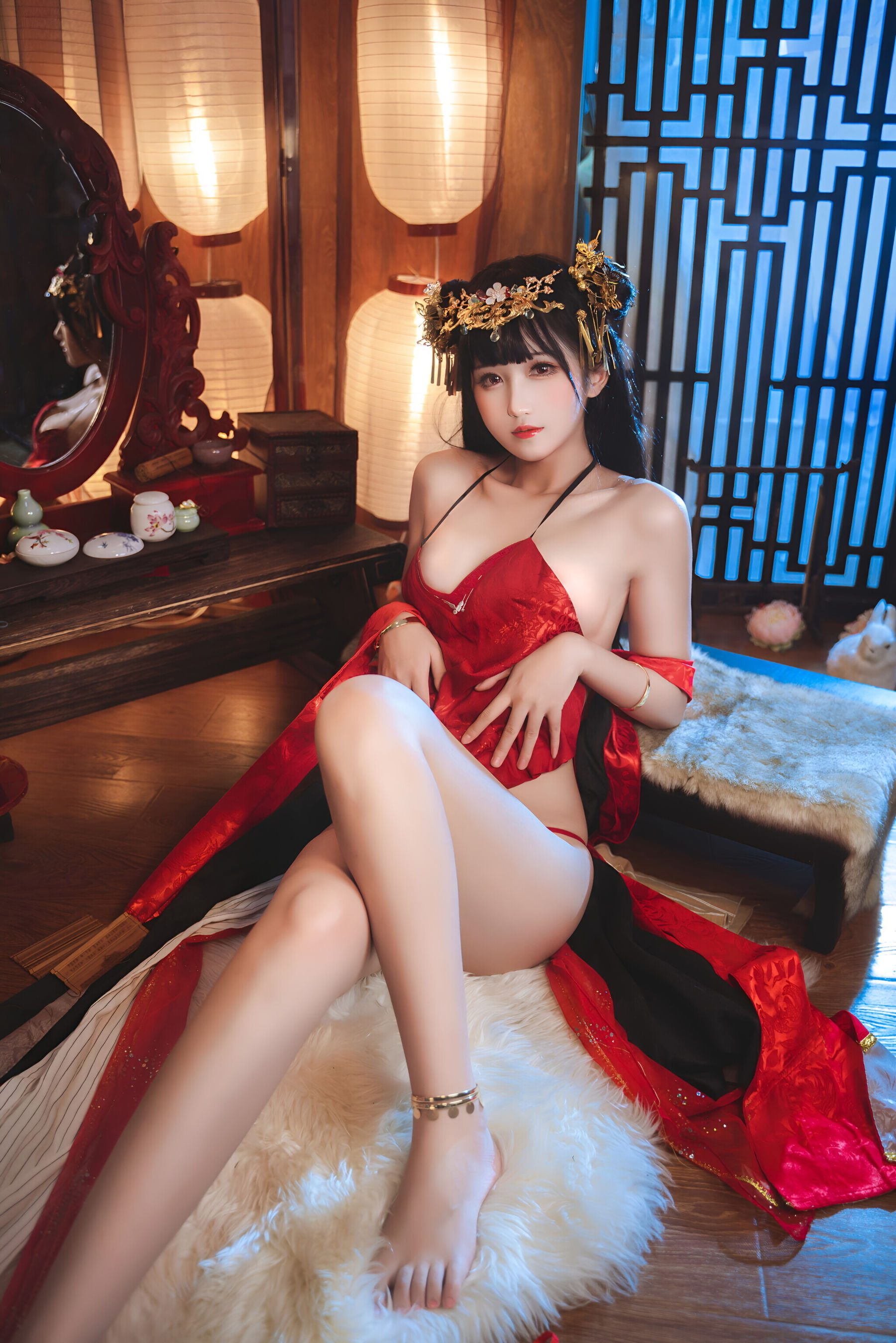 微博妹子三度_69 - 2025新年自拍套装/(20P)