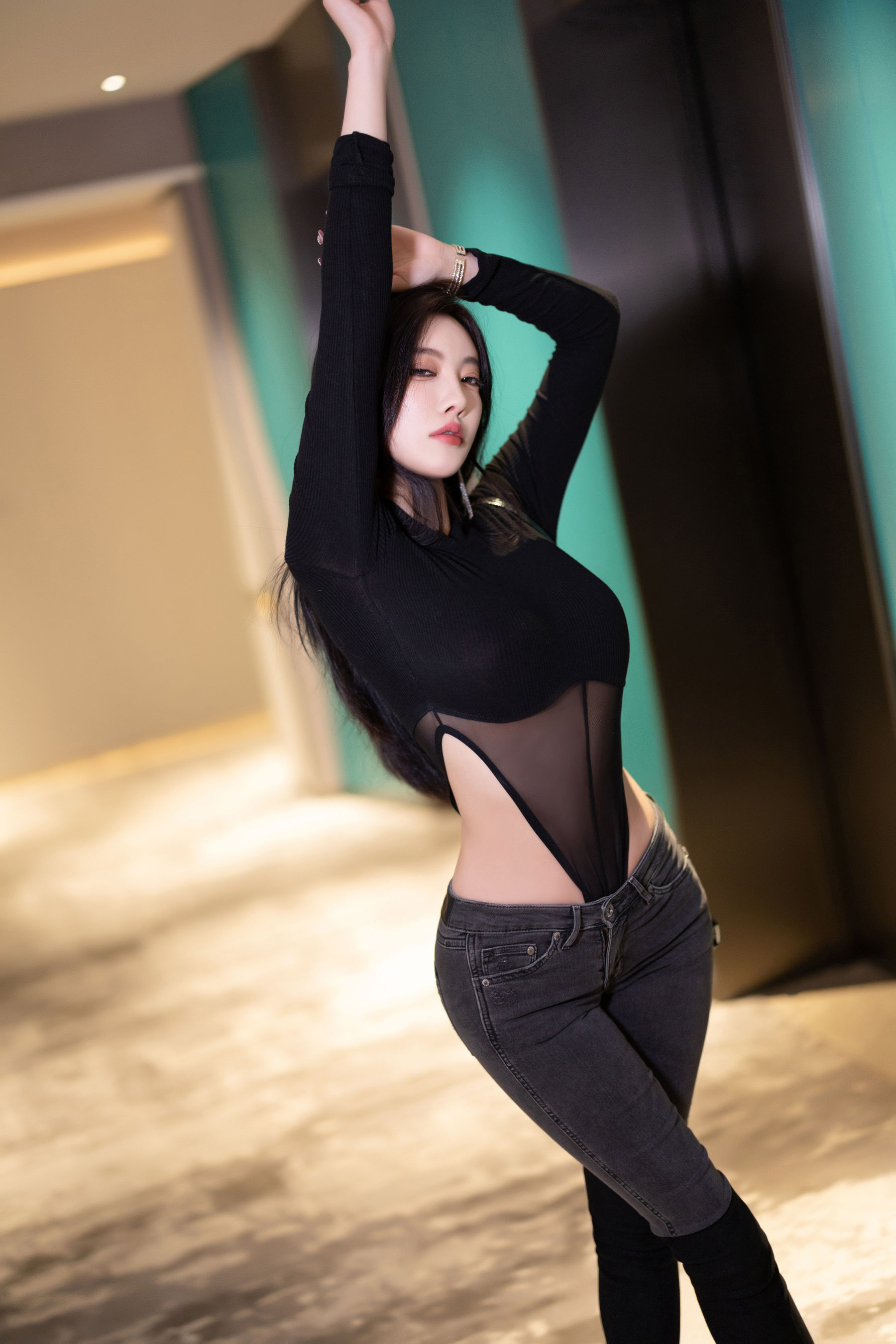 杨晨晨 - 连体渔网袜/(107P)