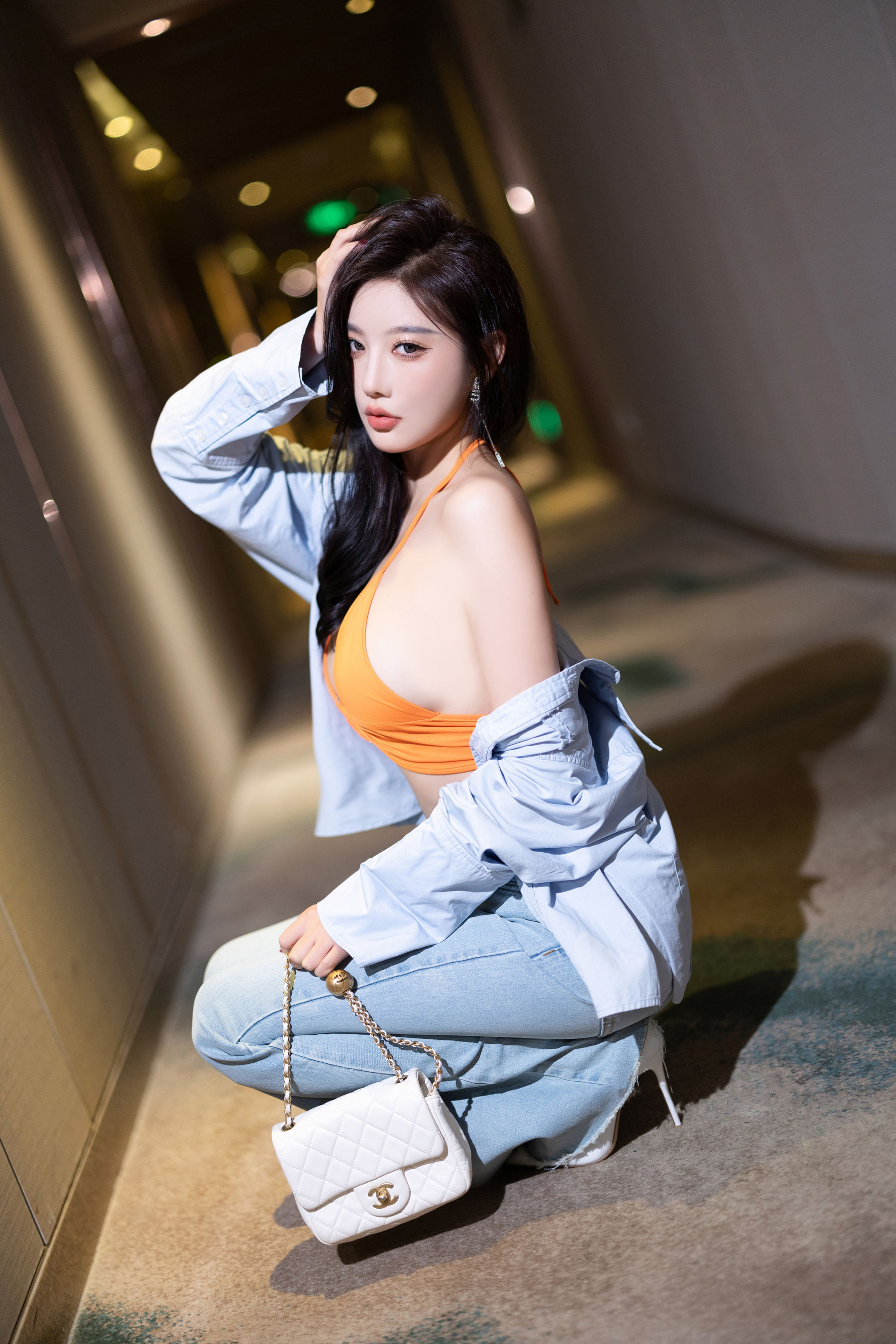 杨晨晨 - 蓝色牛仔裤/(101P)