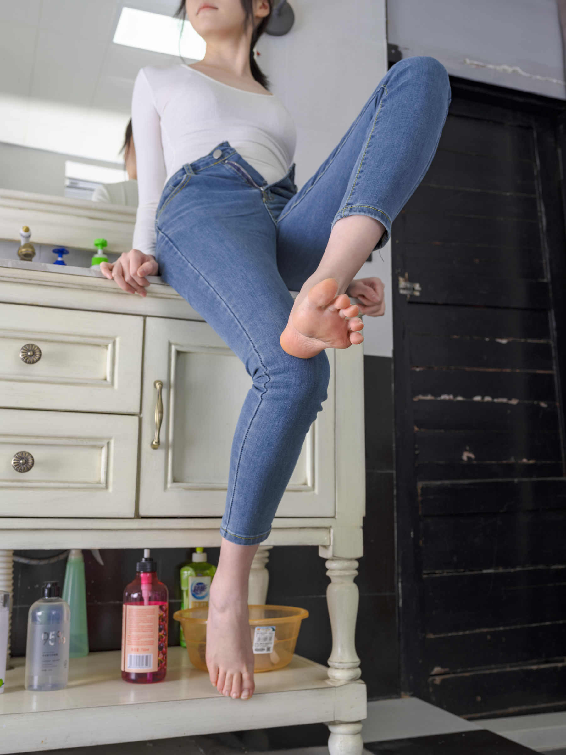 森萝财团写真 - Aika 裸足/(175P)