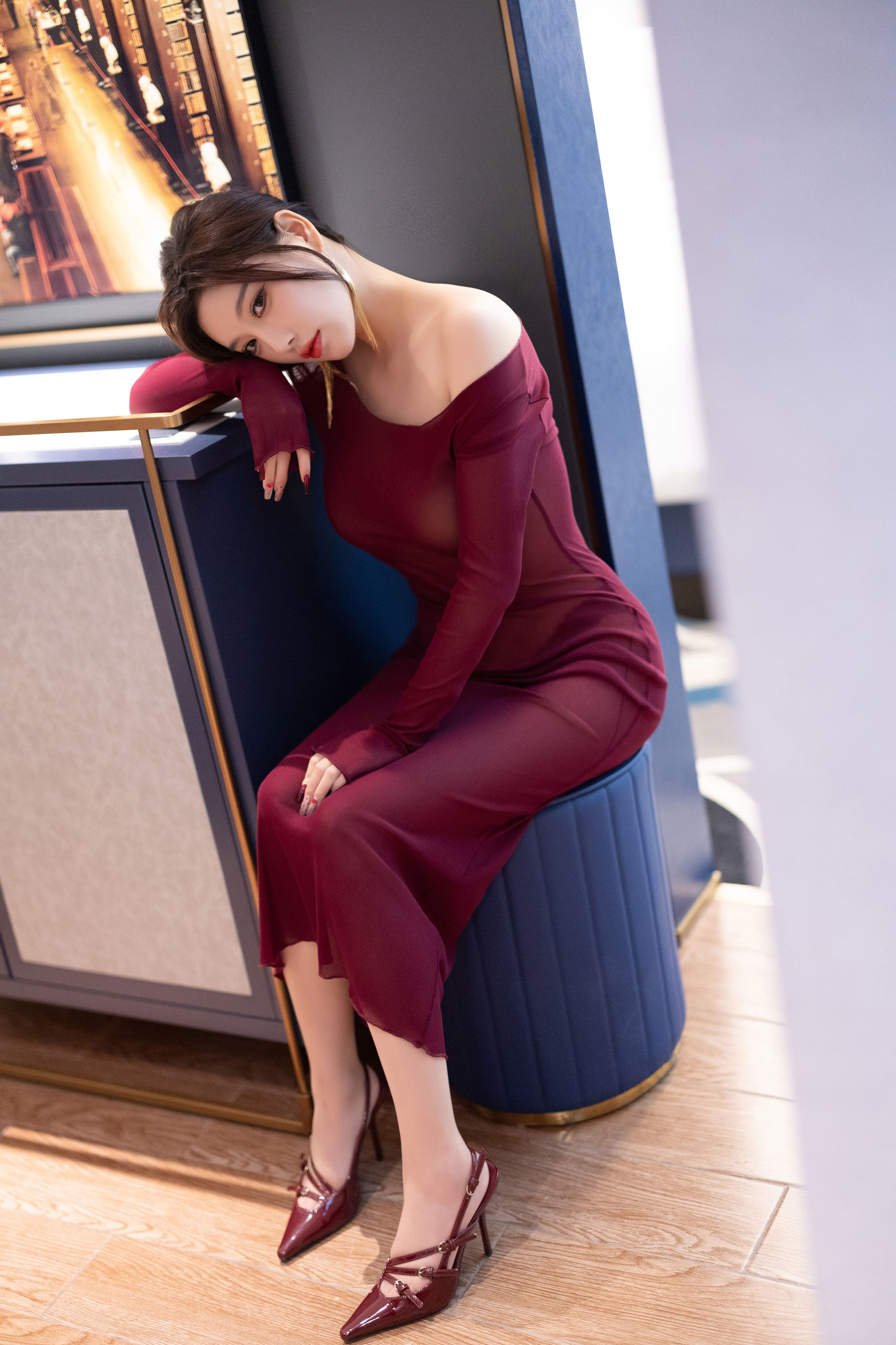 杨晨晨 - 紫色连衣短裙/(100P)