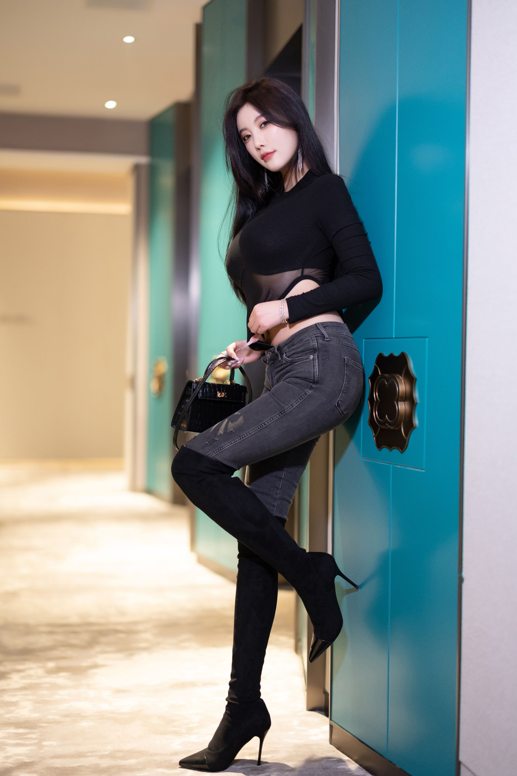 杨晨晨 - 连体渔网袜/(107P)