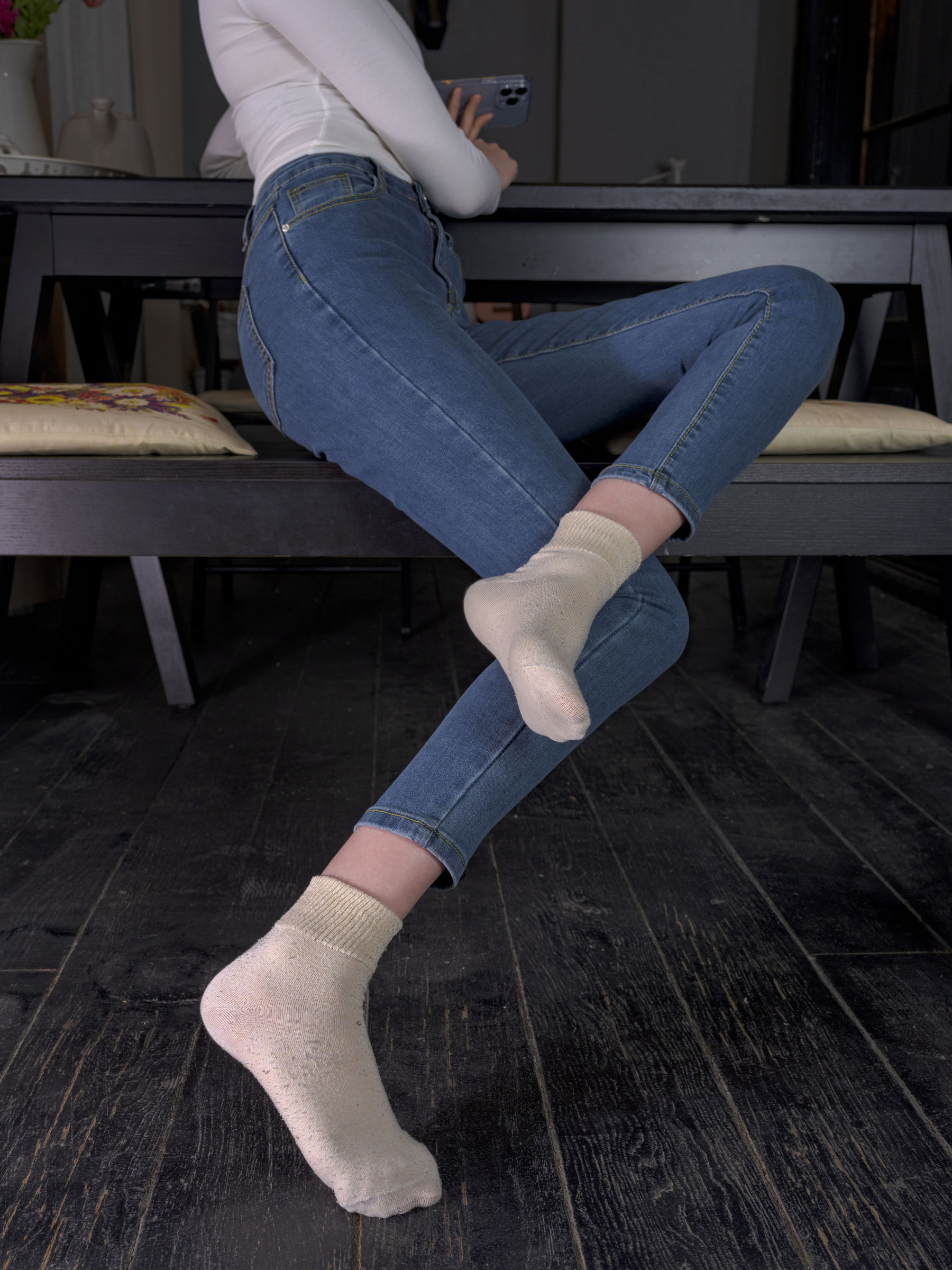 森萝财团写真 - Aika 裸足/(175P)