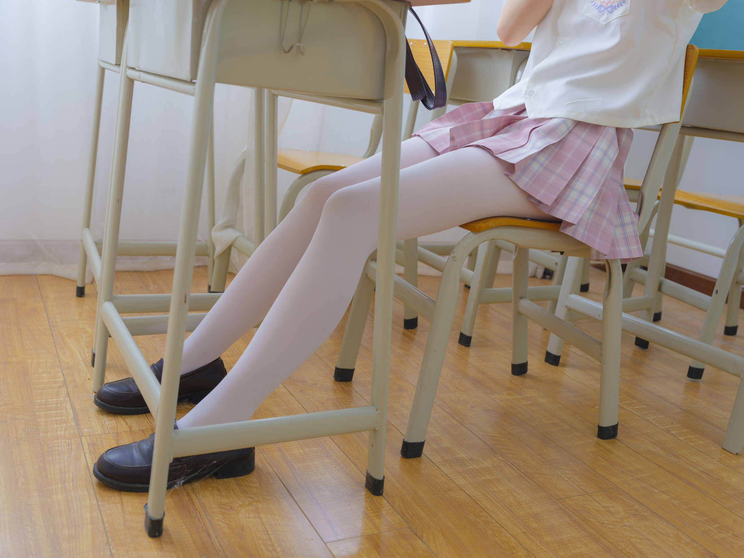 森萝财团写真 - 小圆 试拍 JKJK格子裙 50D/(12P)