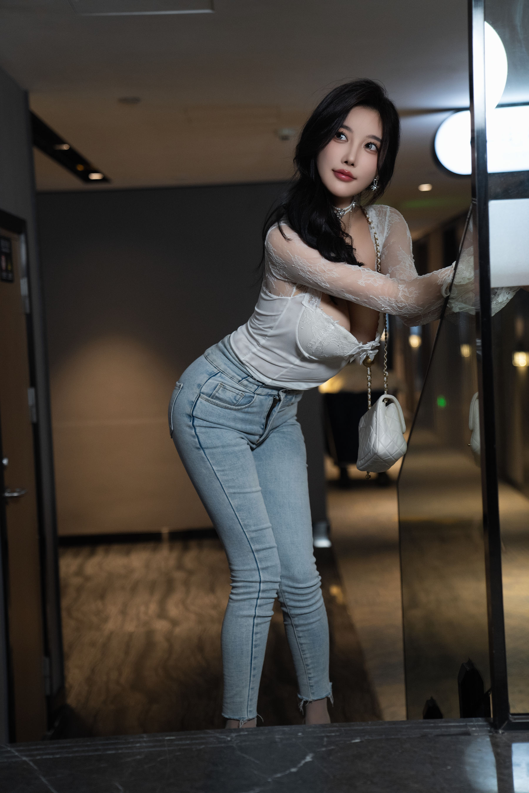 杨晨晨 - 简约牛仔裤/(90P)