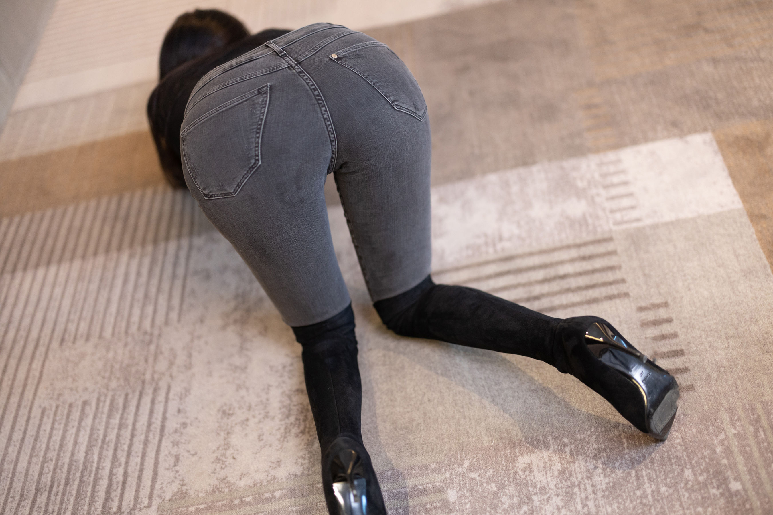 杨晨晨 - 连体渔网袜/(107P)