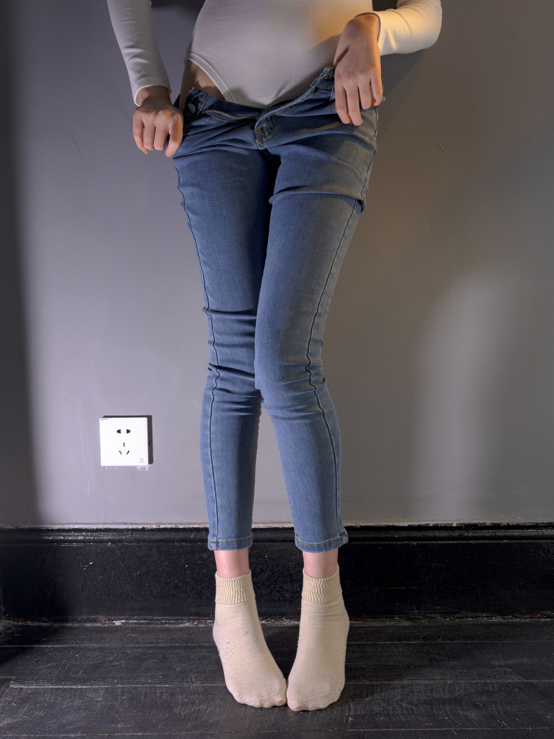 森萝财团写真 - Aika 裸足/(175P)