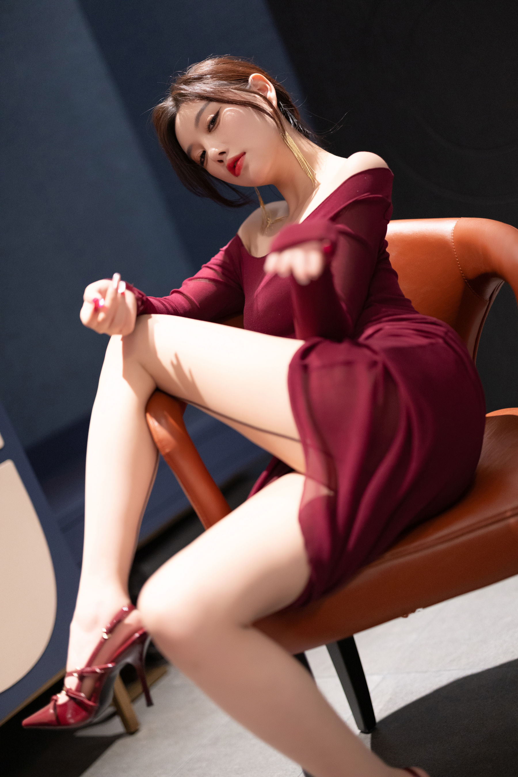 杨晨晨 - 紫色连衣短裙/(100P)