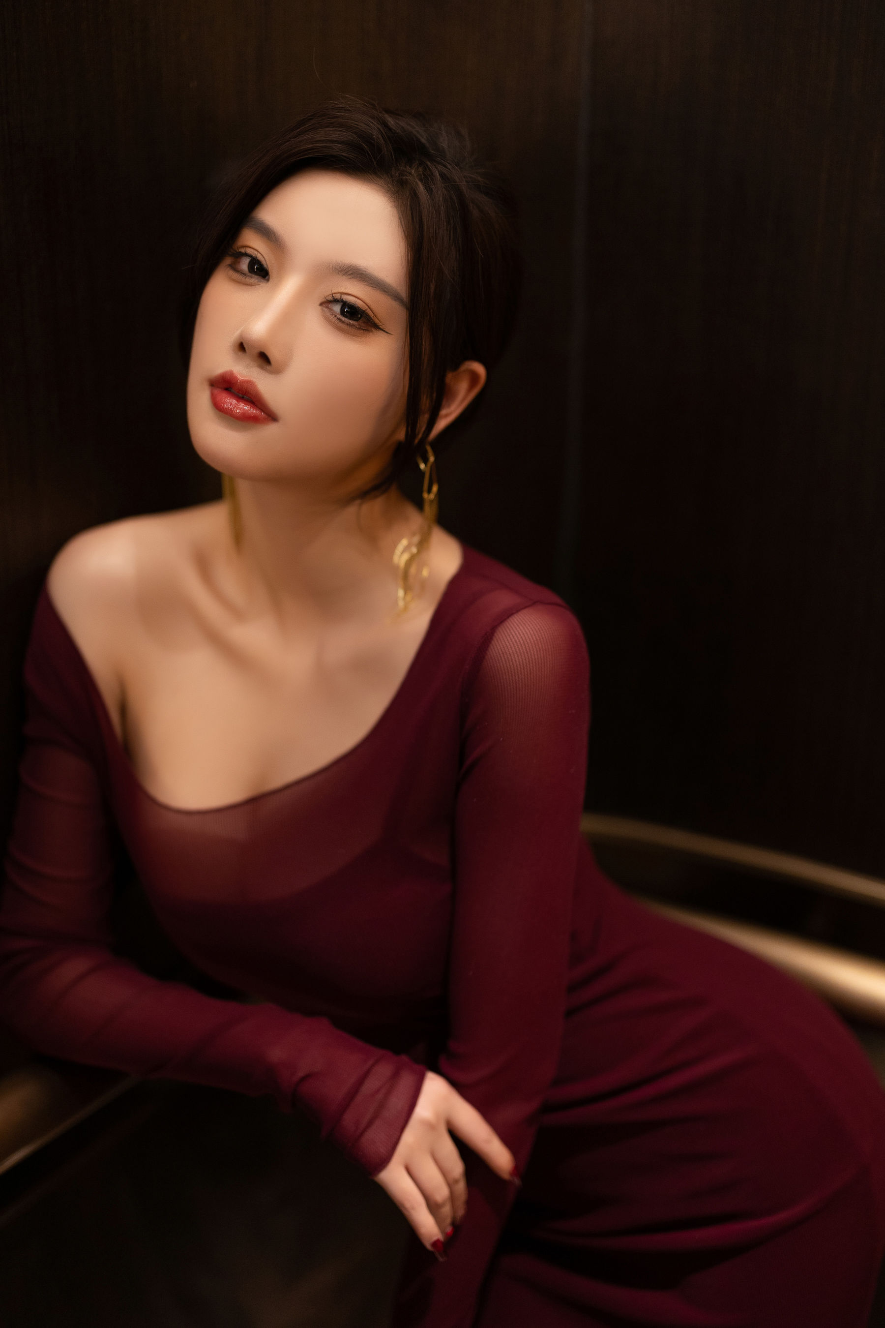 杨晨晨 - 紫色连衣短裙/(100P)