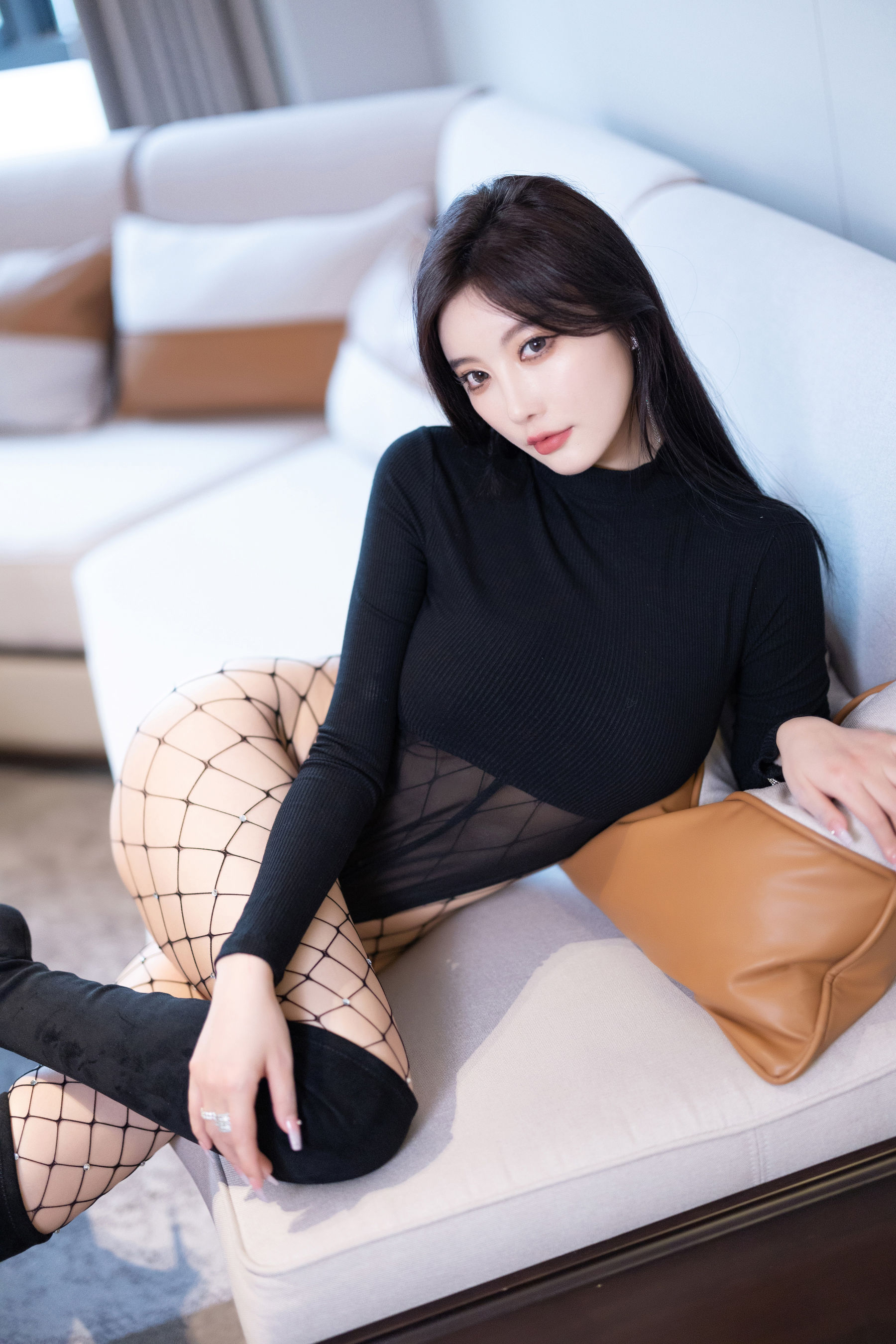 杨晨晨 - 连体渔网袜/(107P)