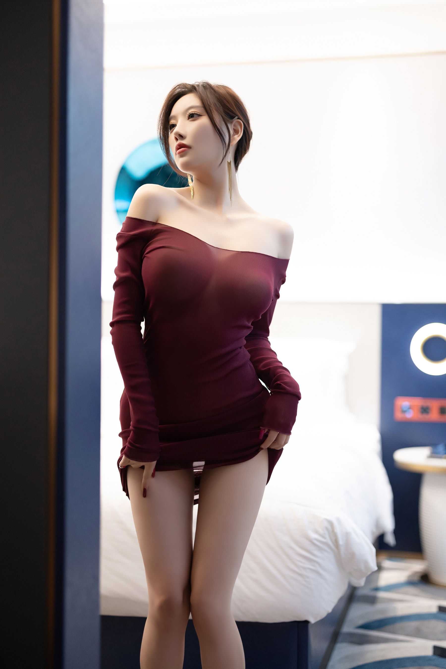 杨晨晨 - 紫色连衣短裙/(100P)