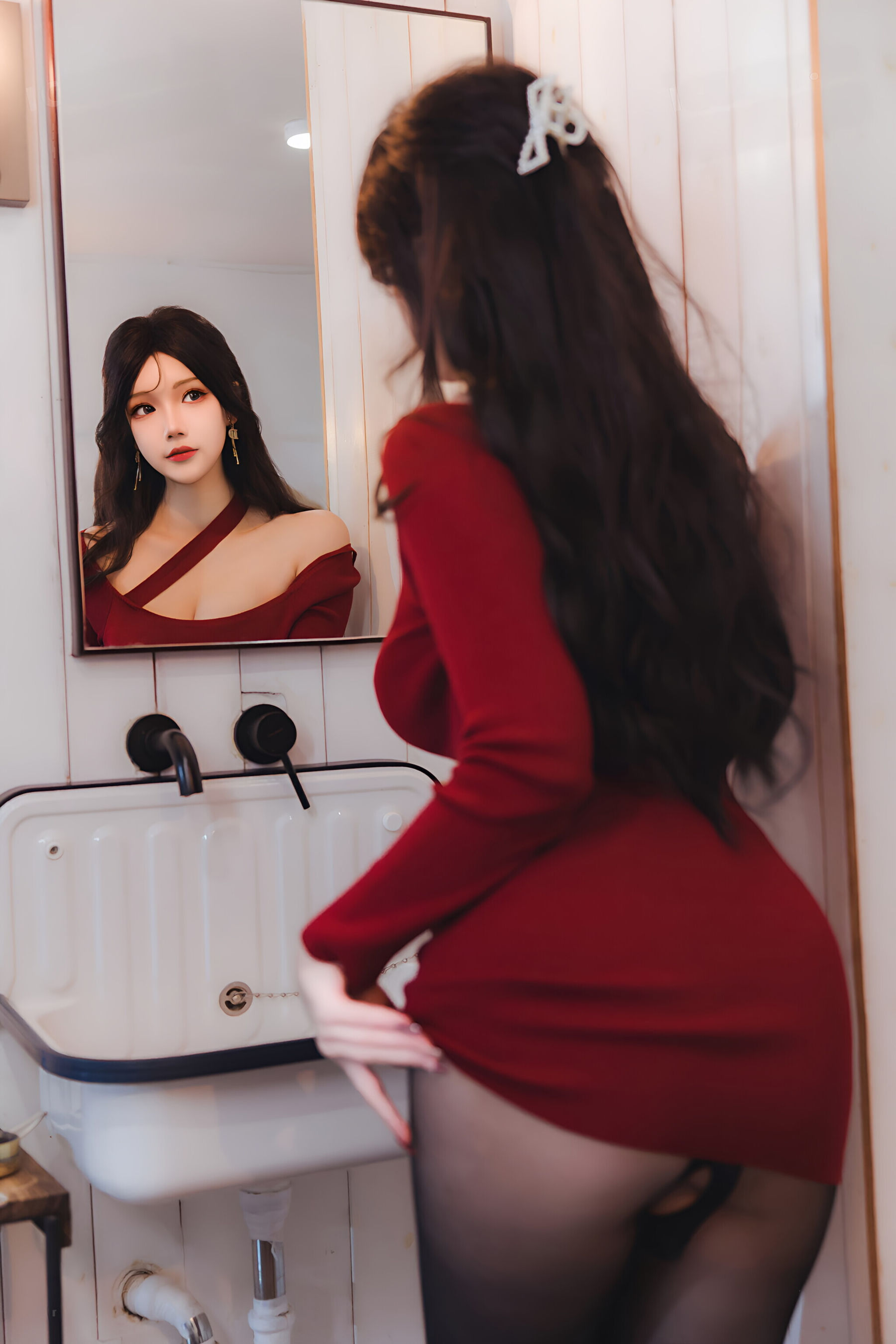 动漫博主雪晴Astra - 红裙黑丝小娇妻/(65P)