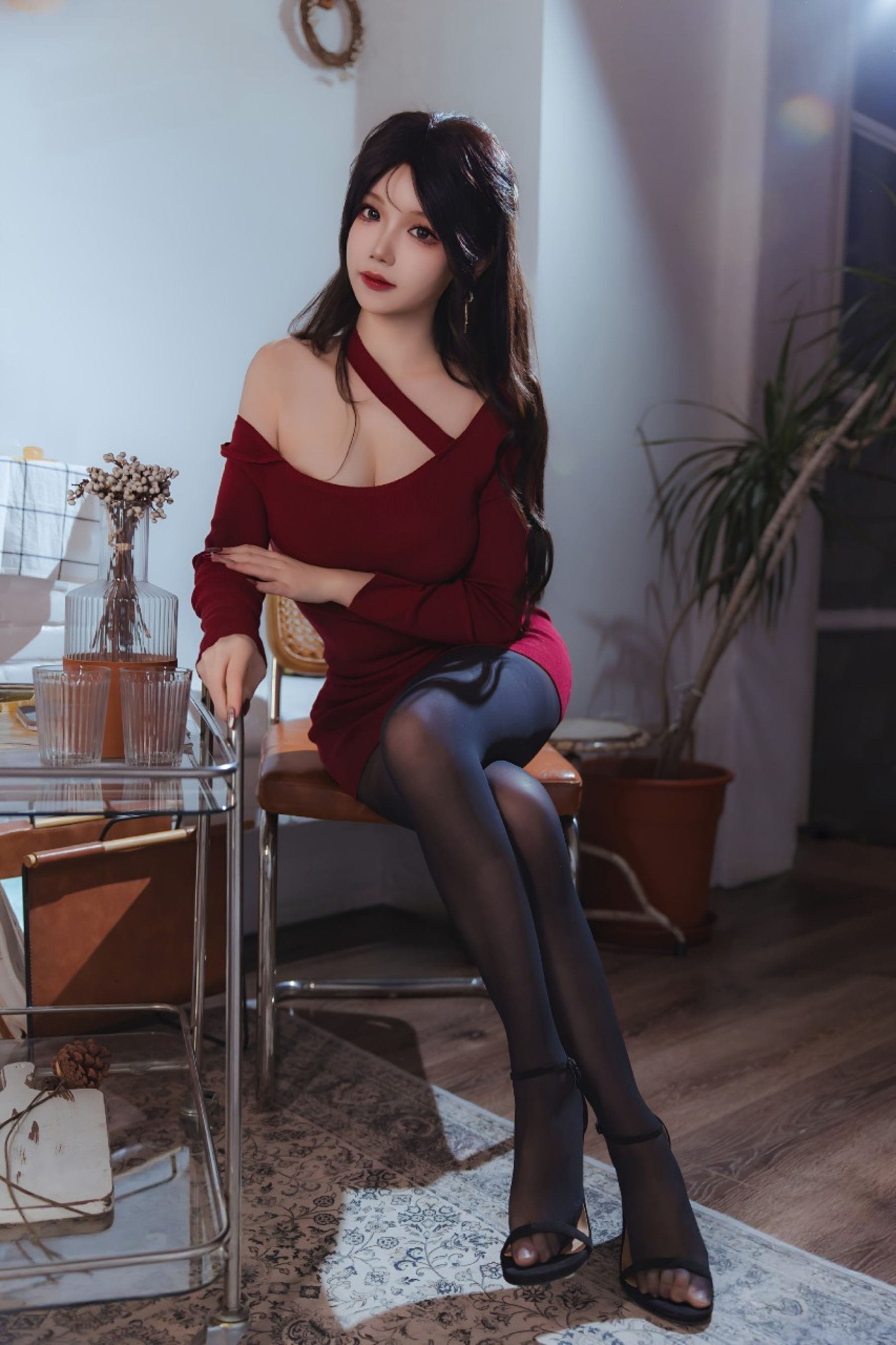 动漫博主雪晴Astra - 红裙黑丝小娇妻/(65P)