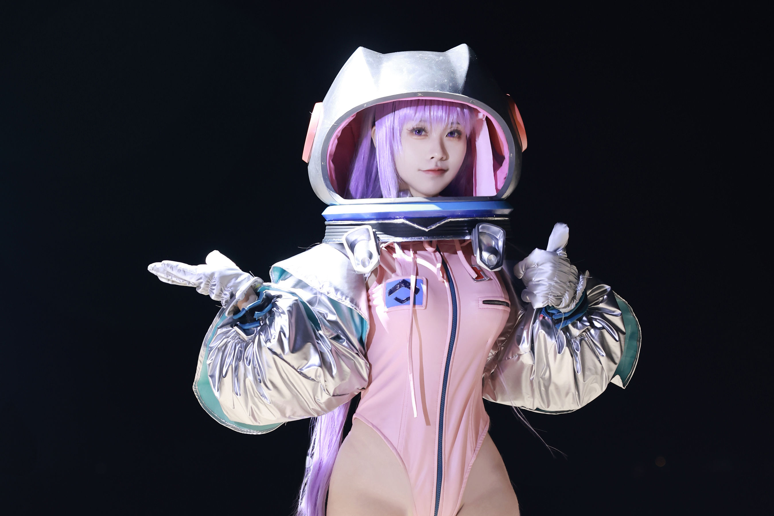 动漫博主G44不会受伤 - BB宇宙/(28P)