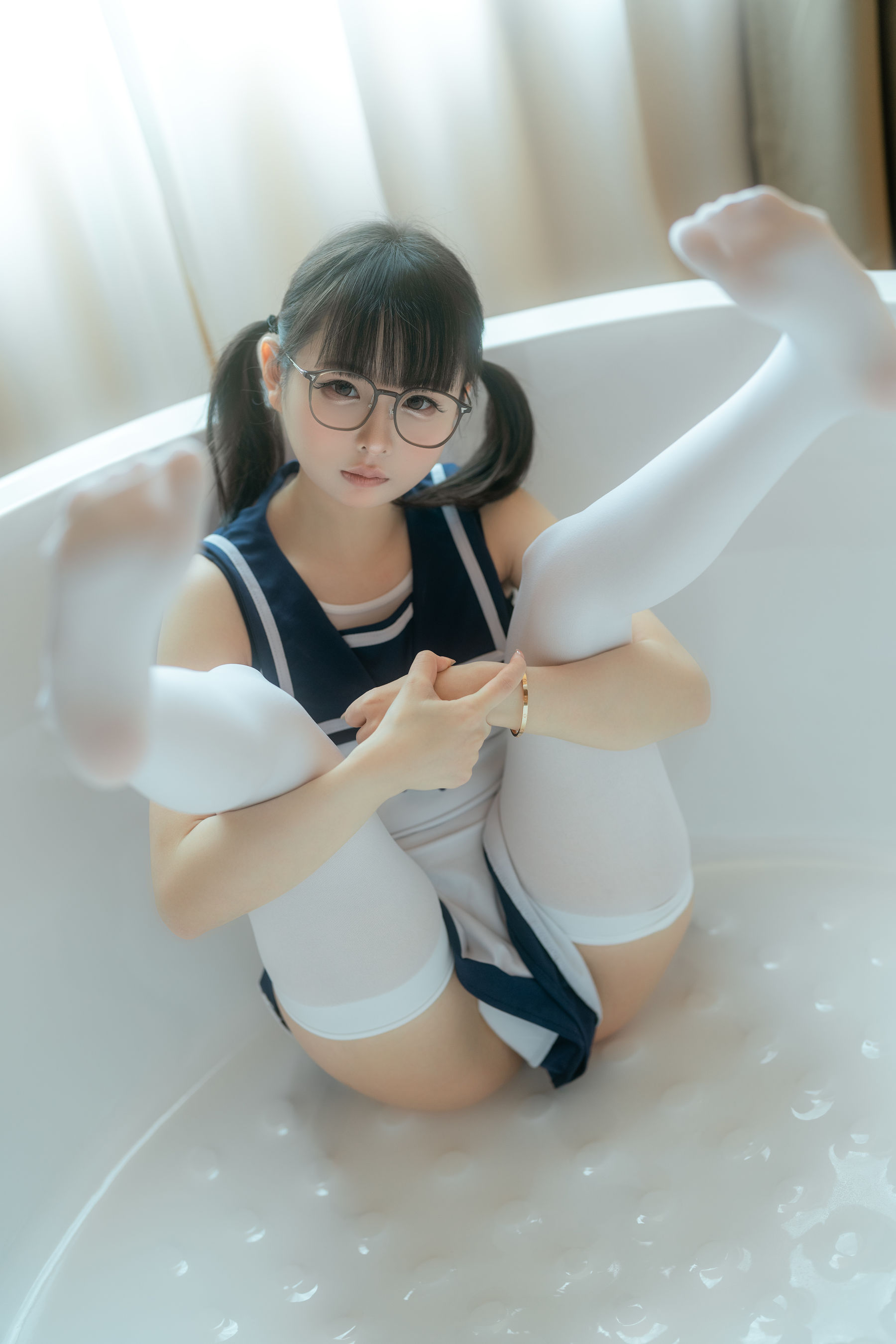 幼水铃衣 - 梦浴少女/(81P)