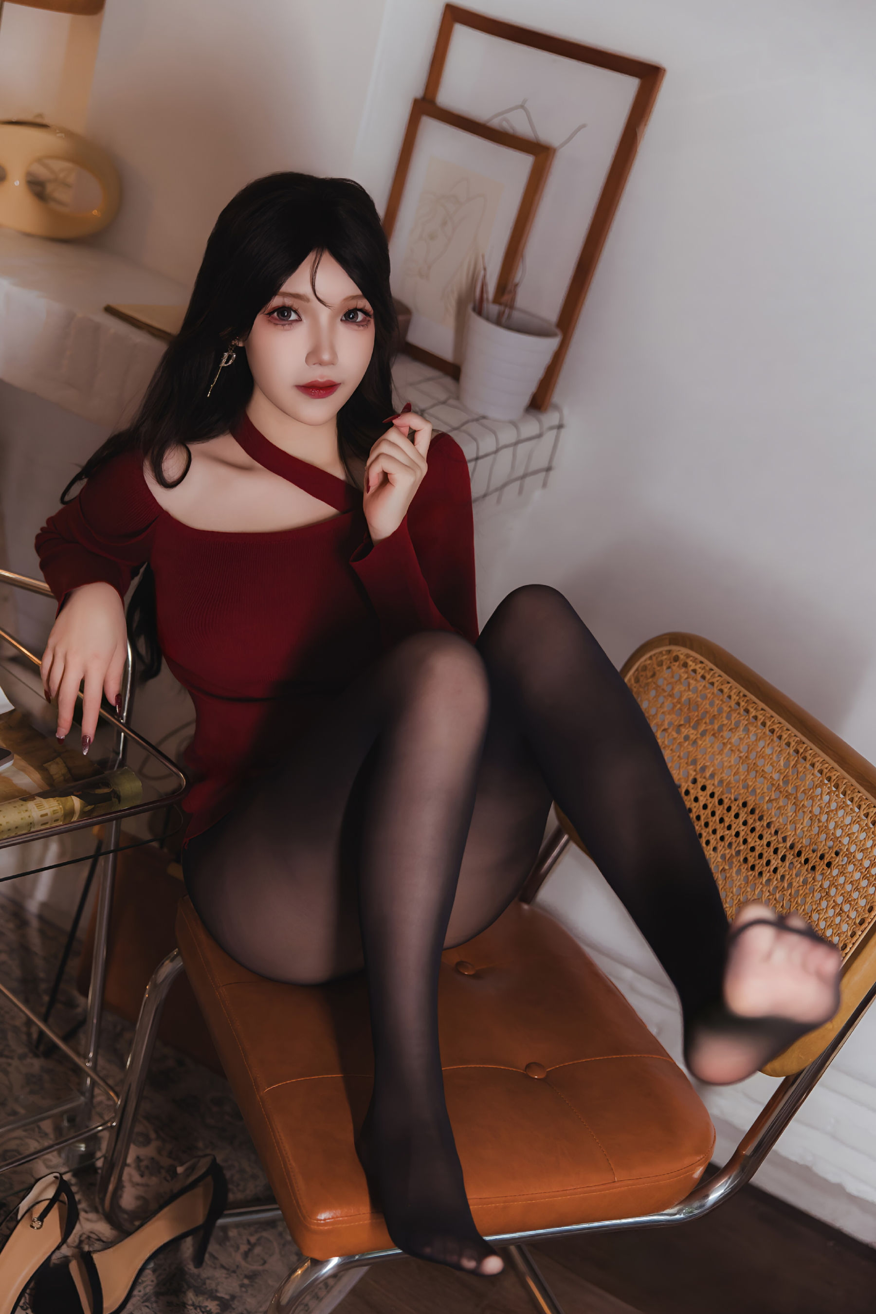 动漫博主雪晴Astra - 红裙黑丝小娇妻/(65P)