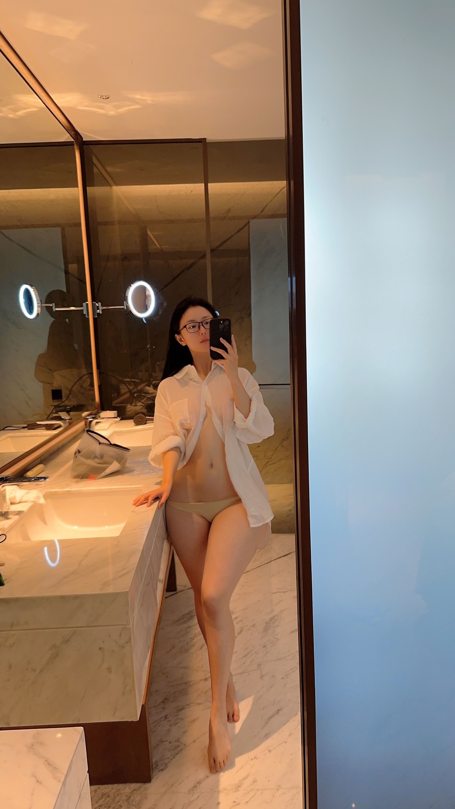 俏妞qiaoniuTT - 男友衬衫/(20P)
