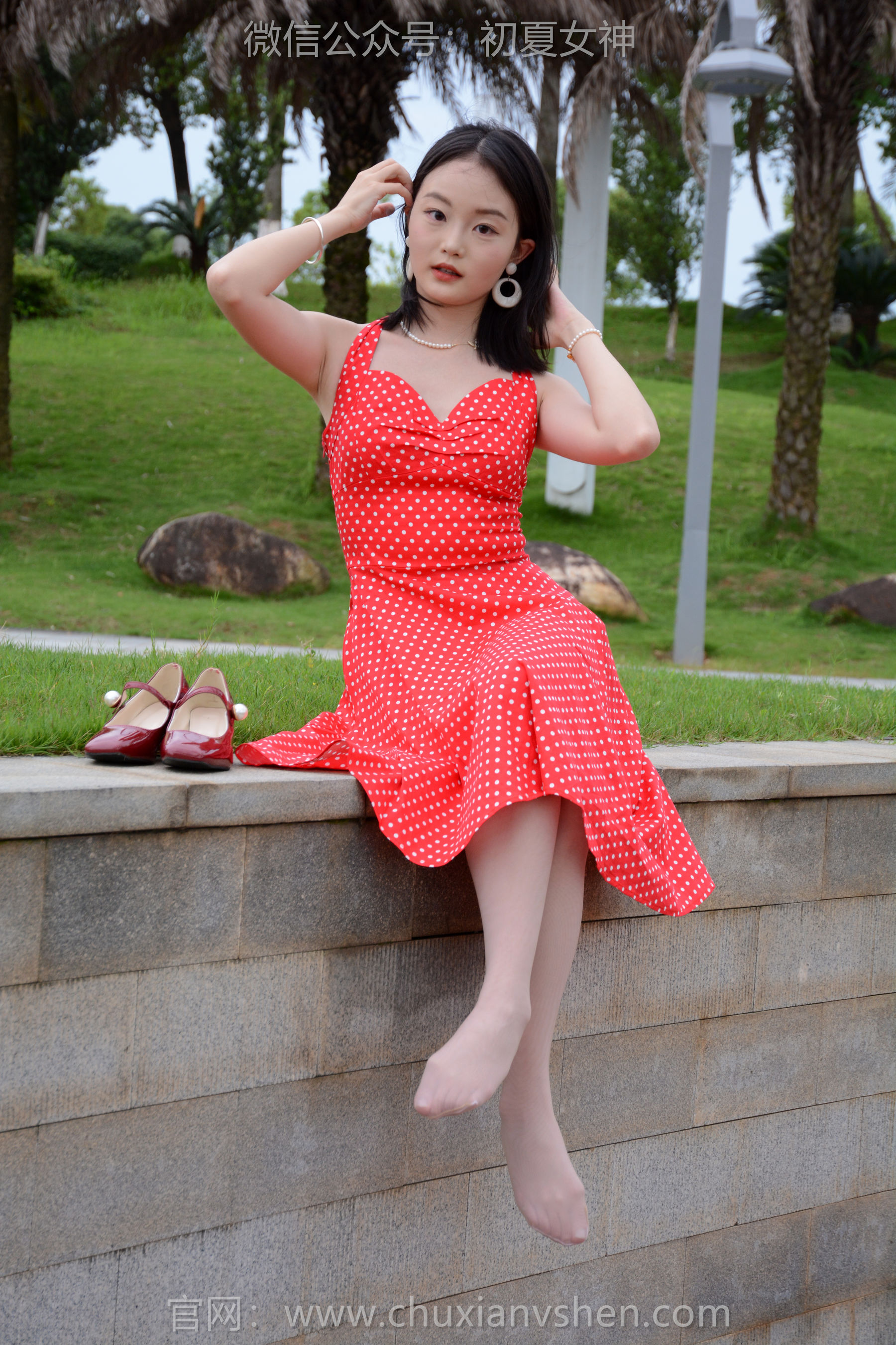 初夏女神 No.253 双双 港式装扮/(140P)