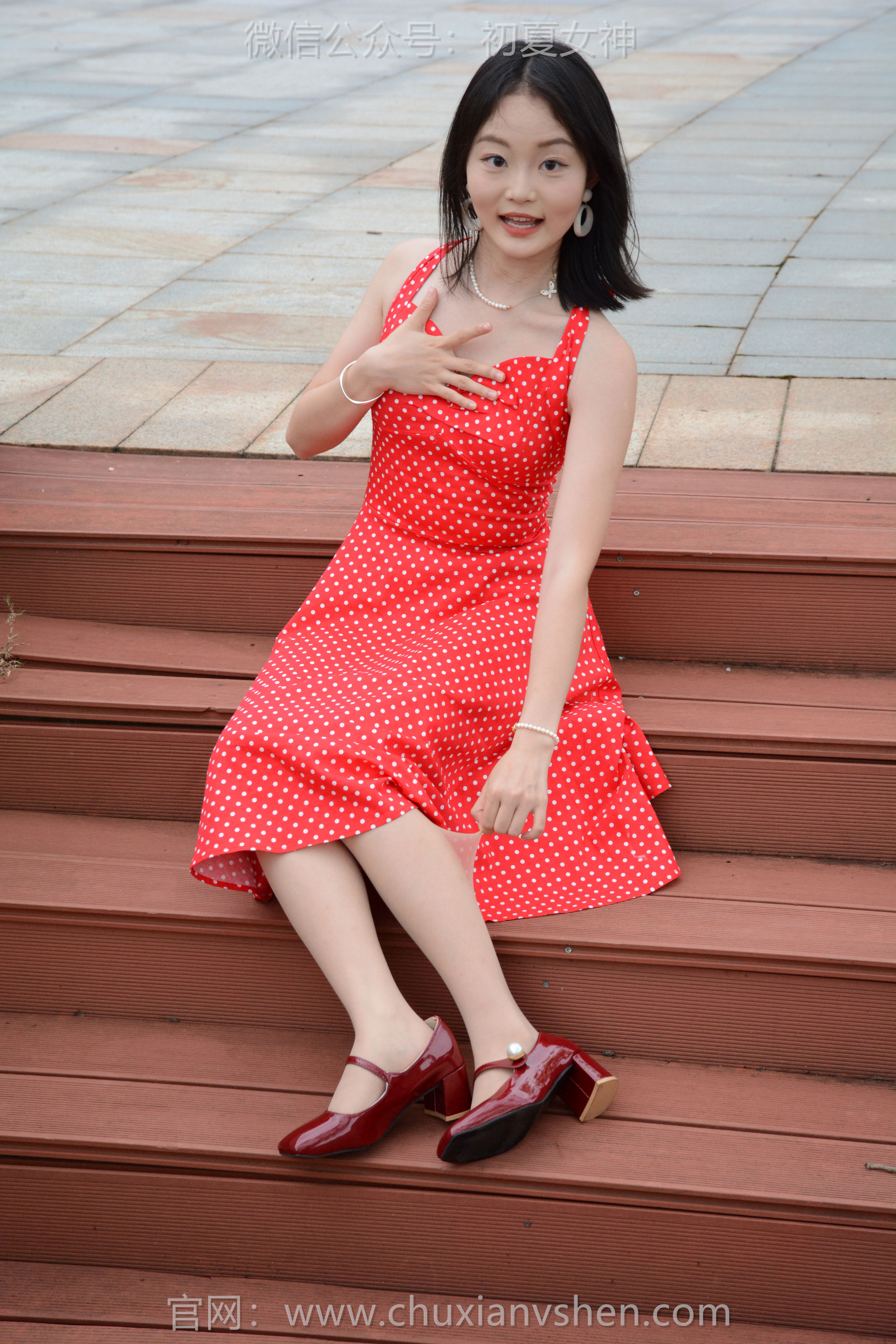 初夏女神 No.253 双双 港式装扮/(140P)