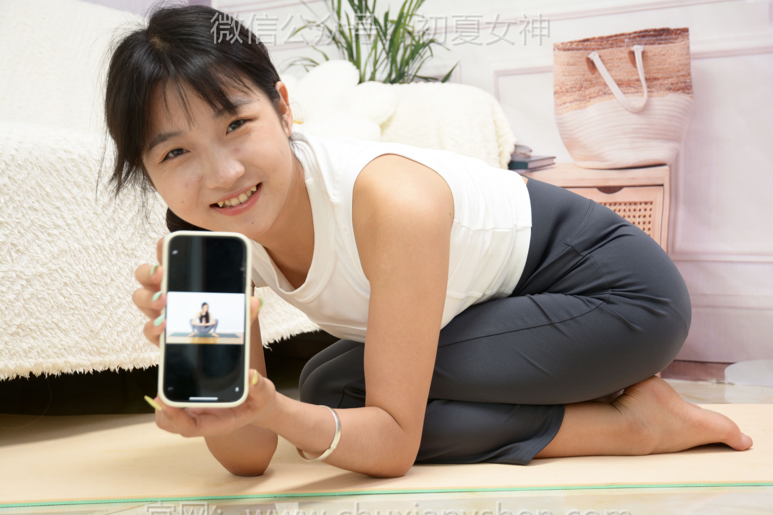 初夏女神 No.263 点点 瑜伽复习/(101P)