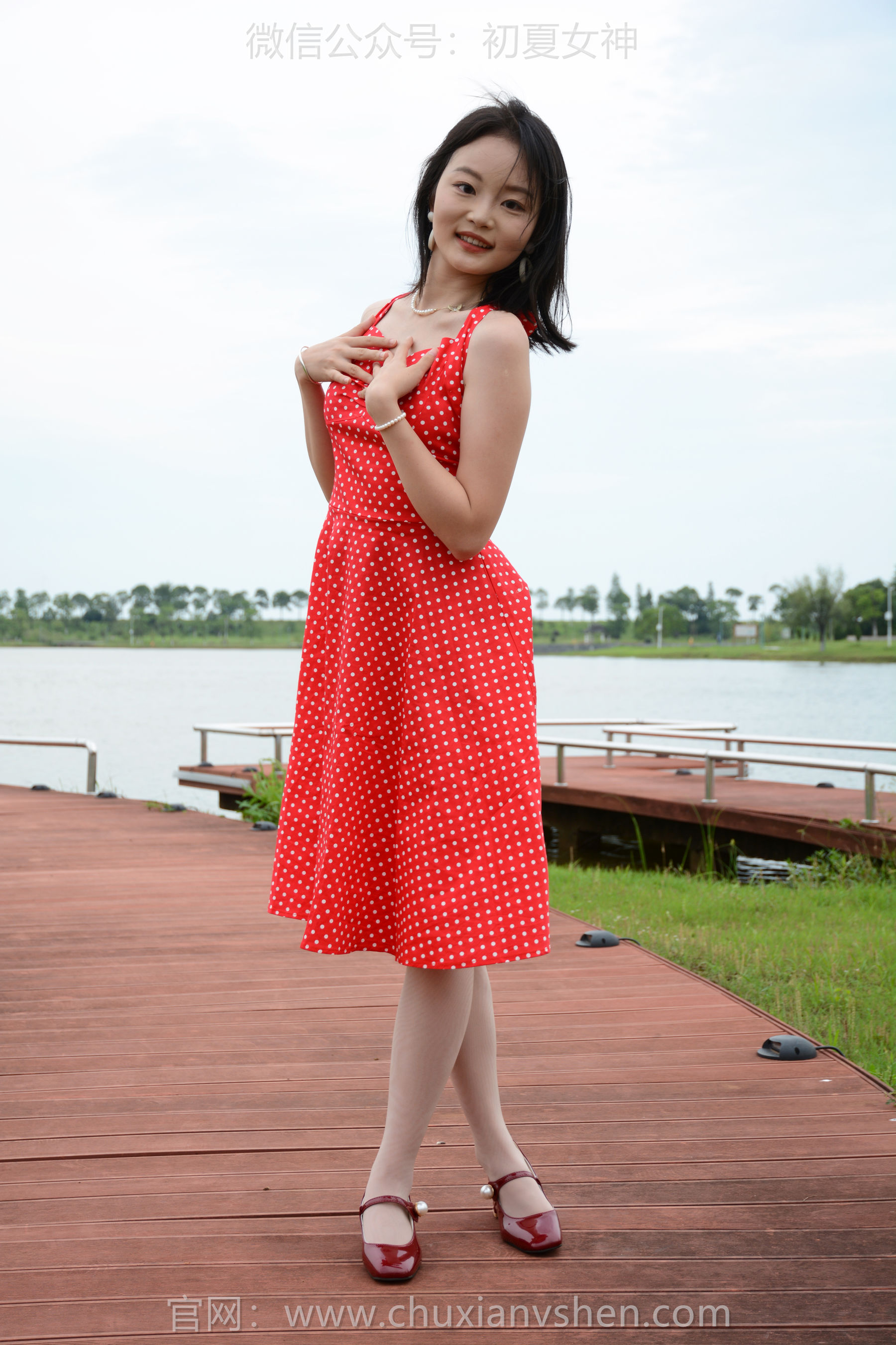 初夏女神 No.253 双双 港式装扮/(140P)