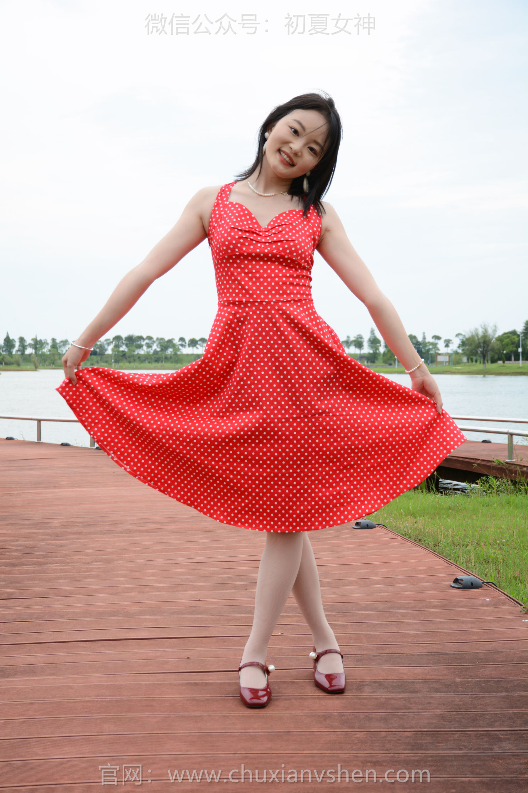 初夏女神 No.253 双双 港式装扮/(140P)