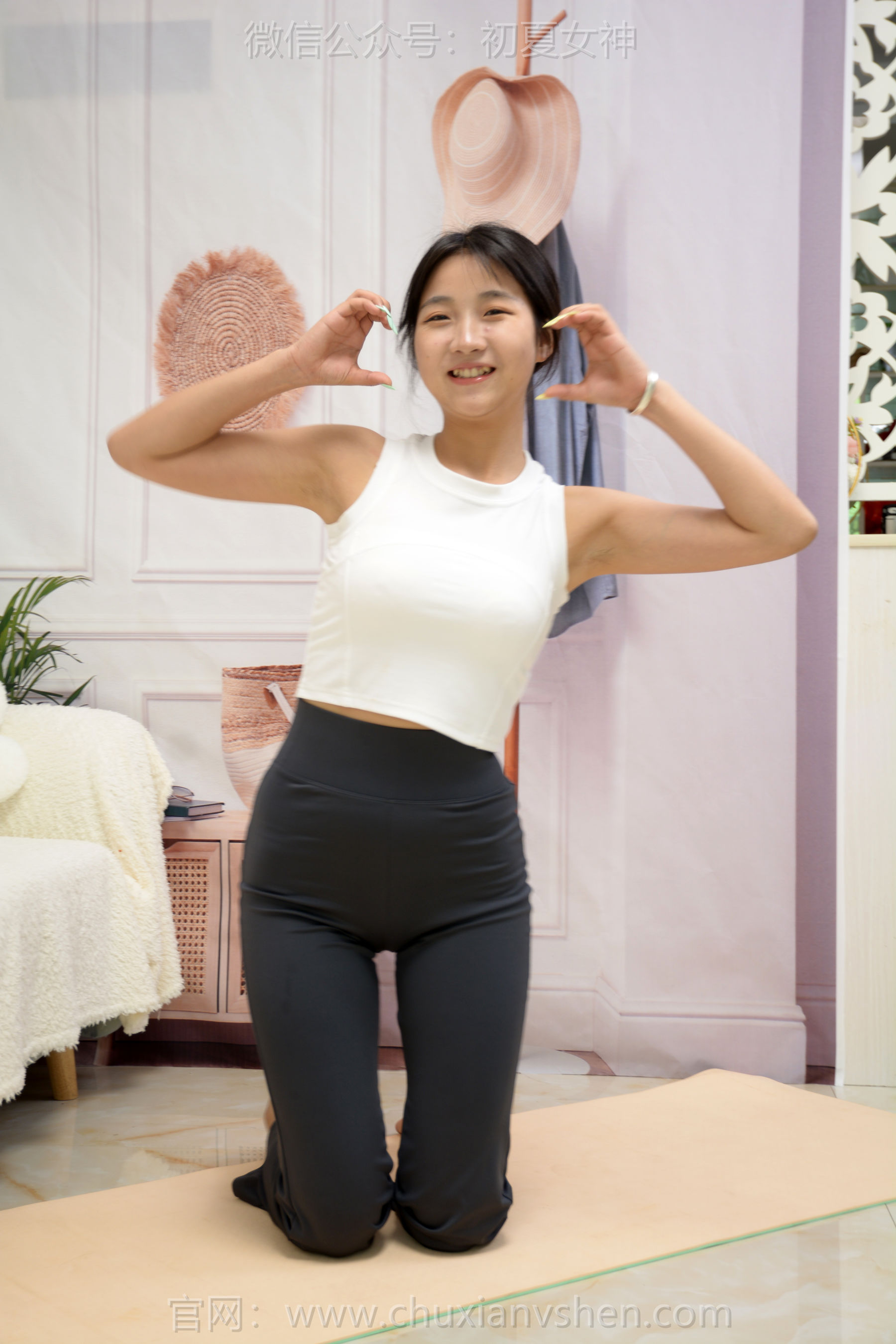 初夏女神 No.263 点点 瑜伽复习/(101P)