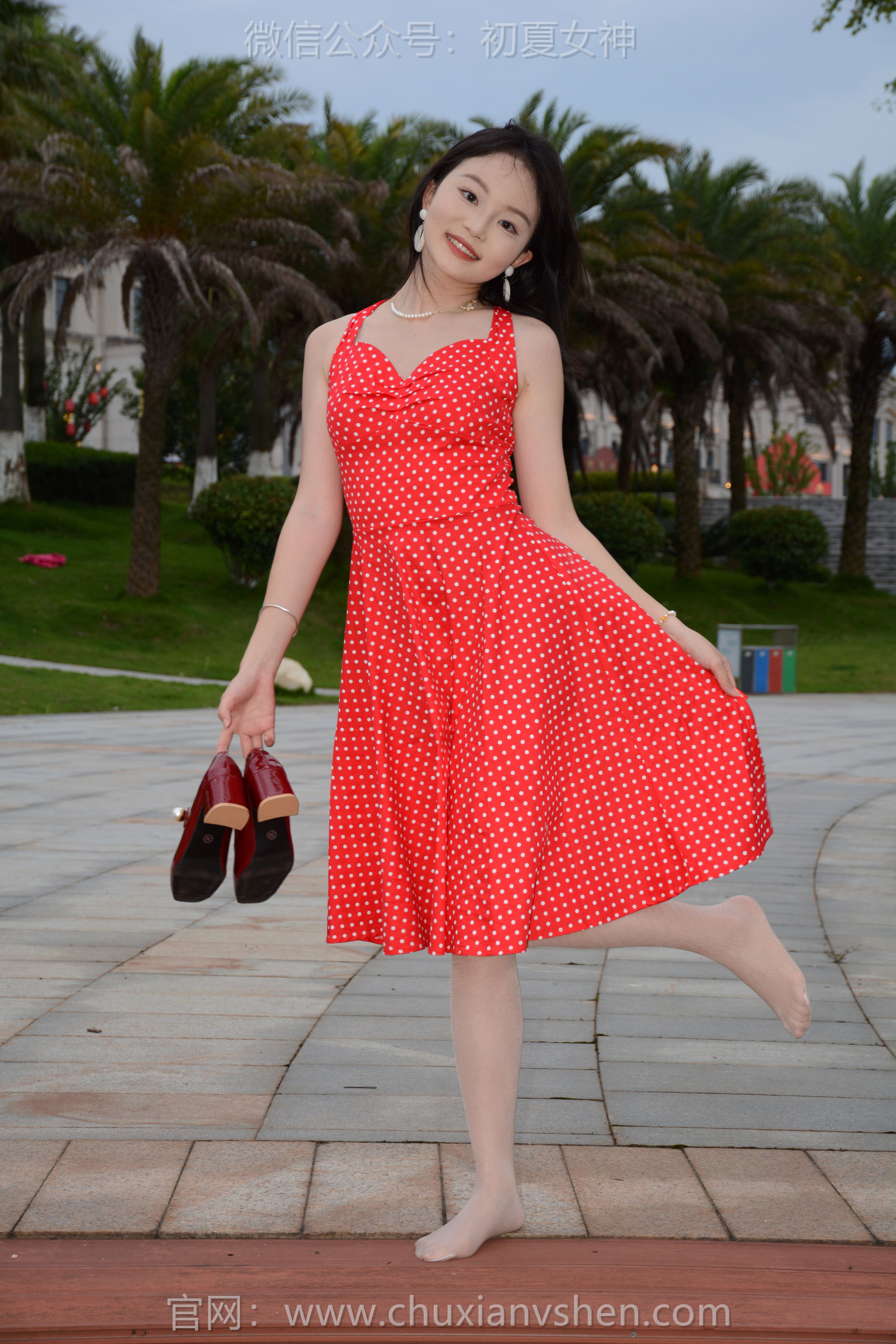 初夏女神 No.253 双双 港式装扮/(140P)