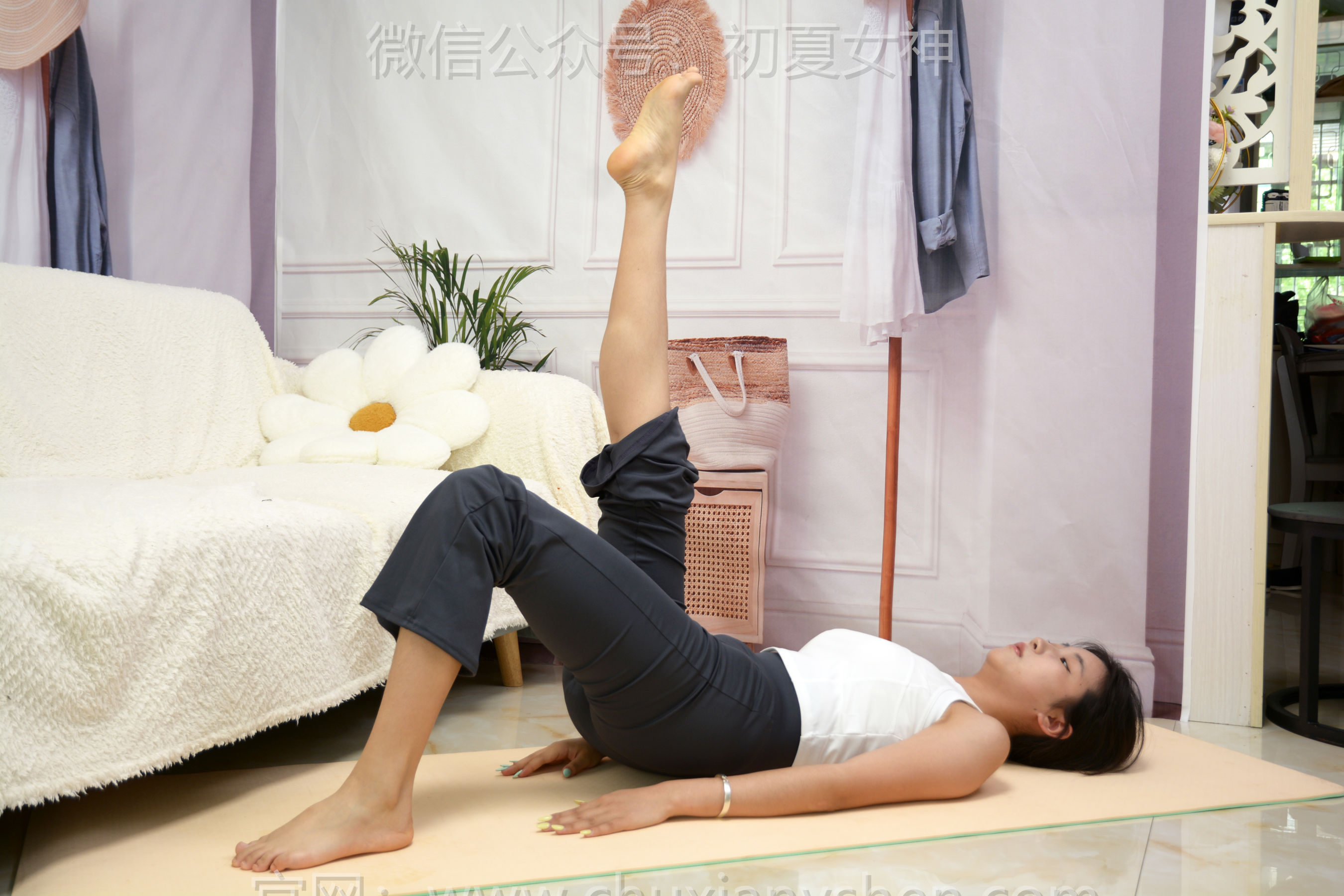 初夏女神 No.263 点点 瑜伽复习/(101P)