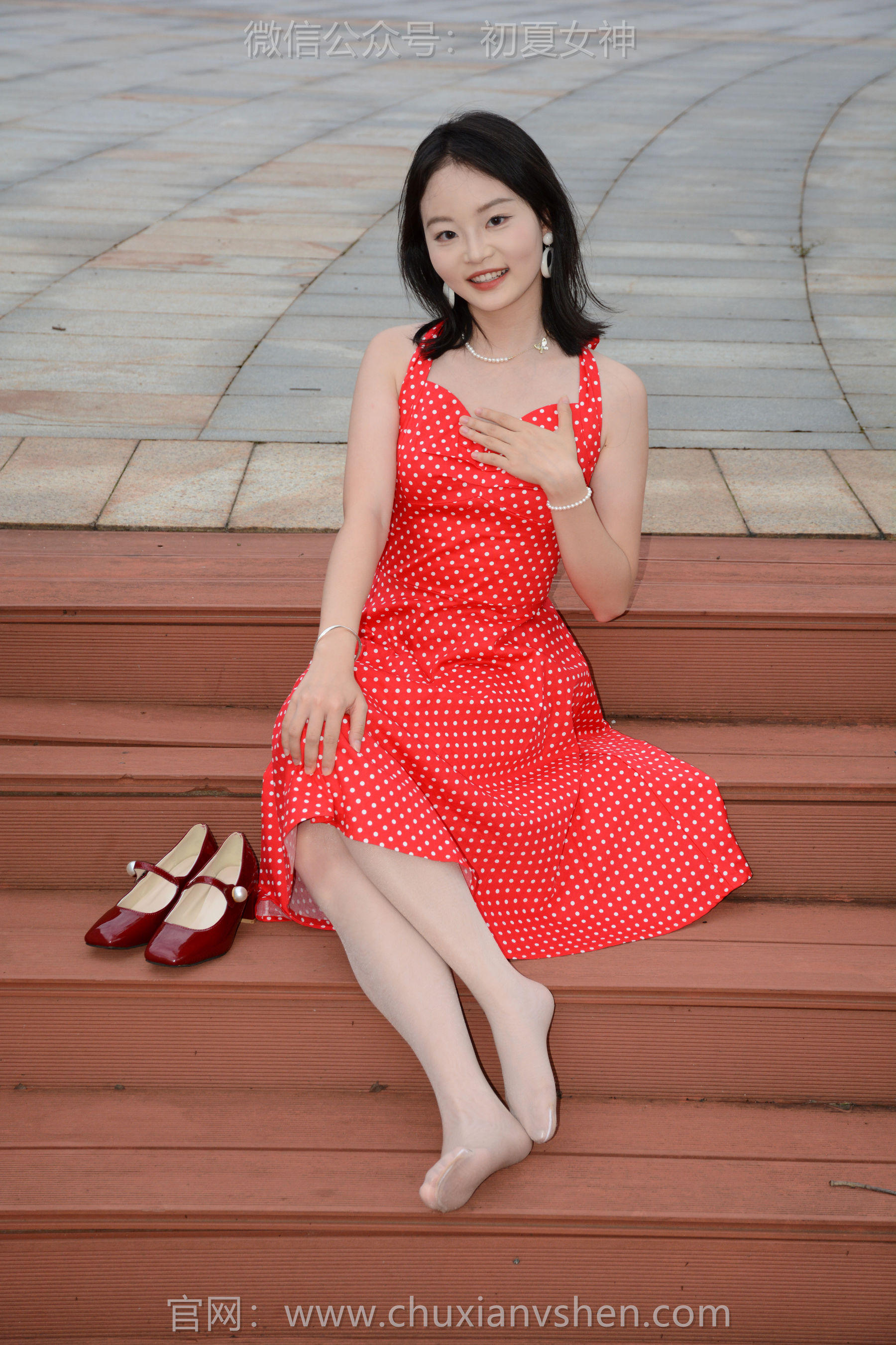 初夏女神 No.253 双双 港式装扮/(140P)