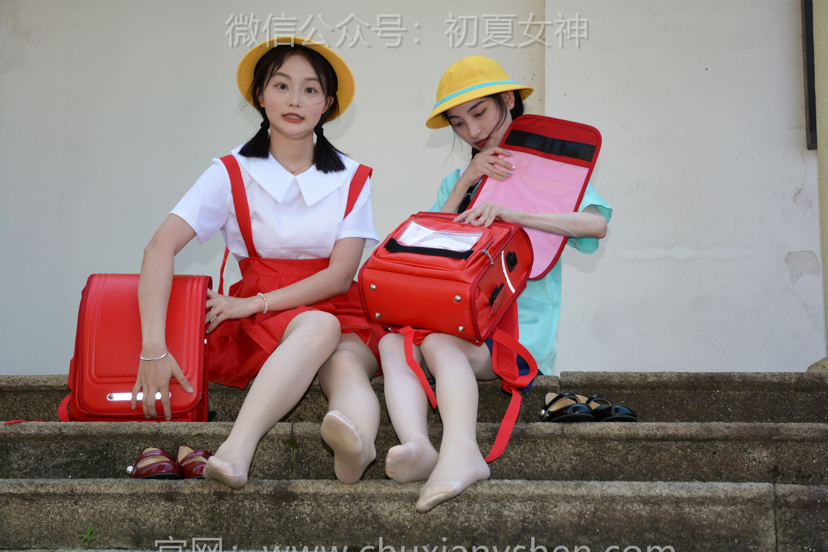 初夏女神 No.260 柒柒&双双 丸子vs小玉/(140P)