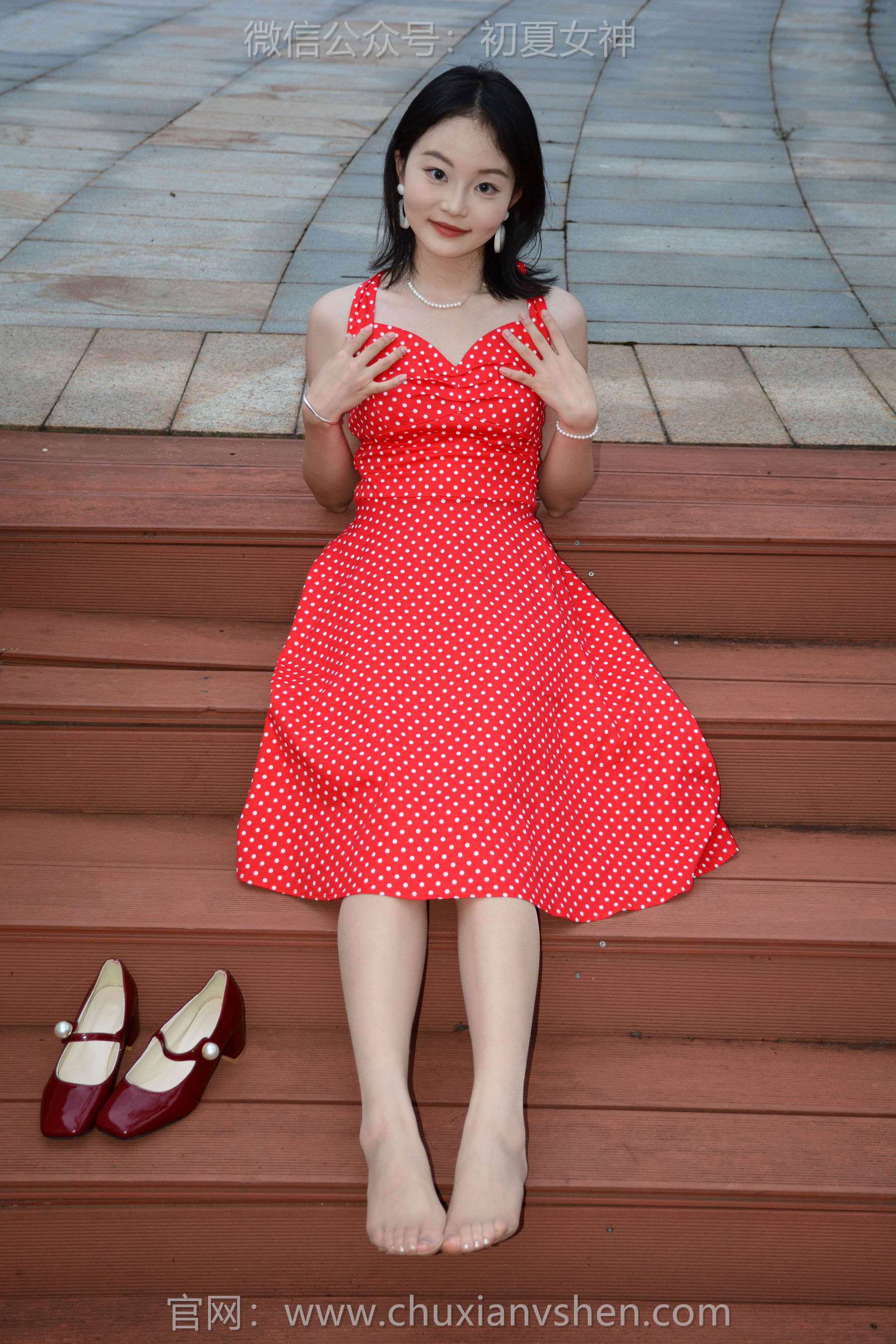 初夏女神 No.253 双双 港式装扮/(140P)