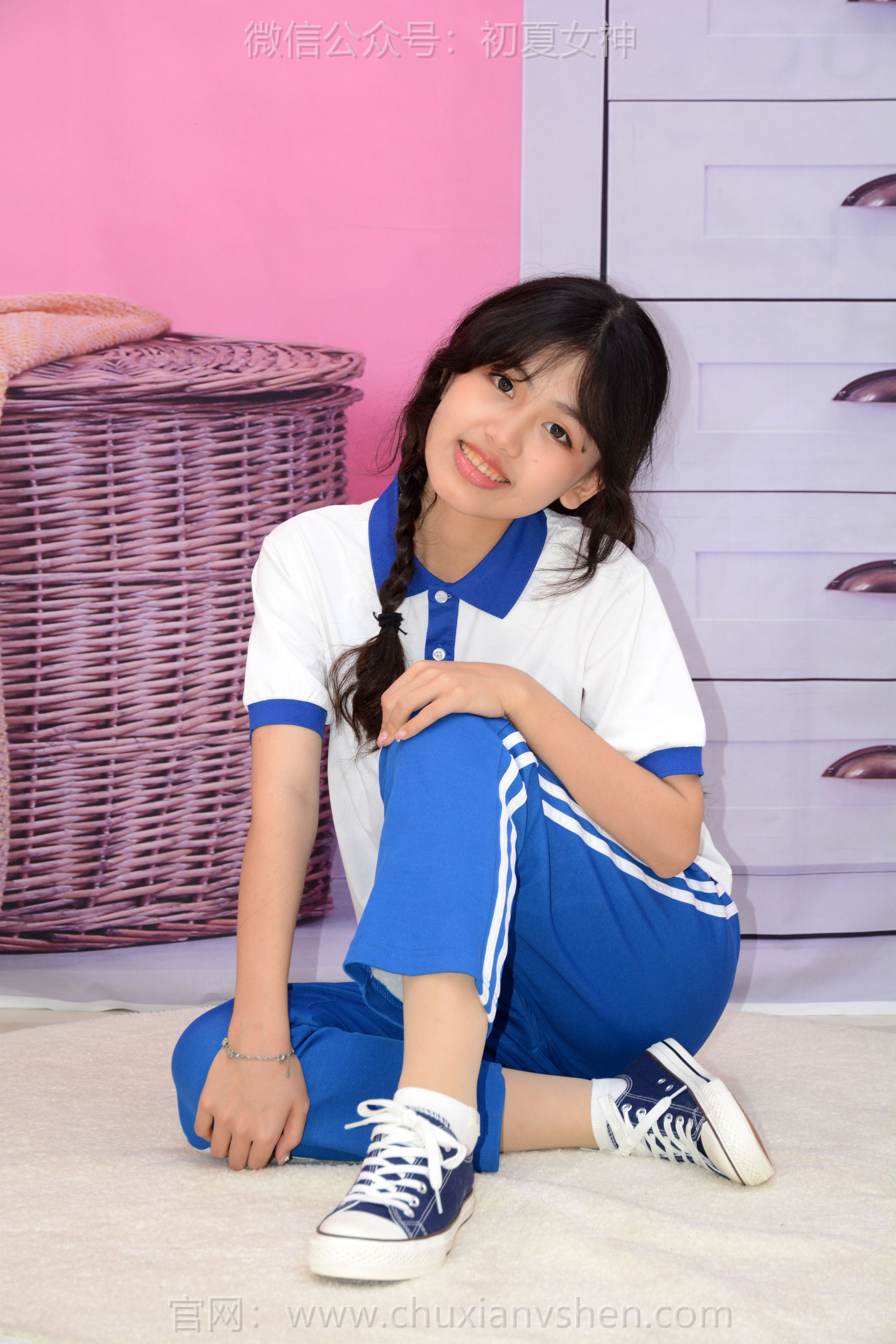 初夏女神 No.258 希希 告别校服/(90P)