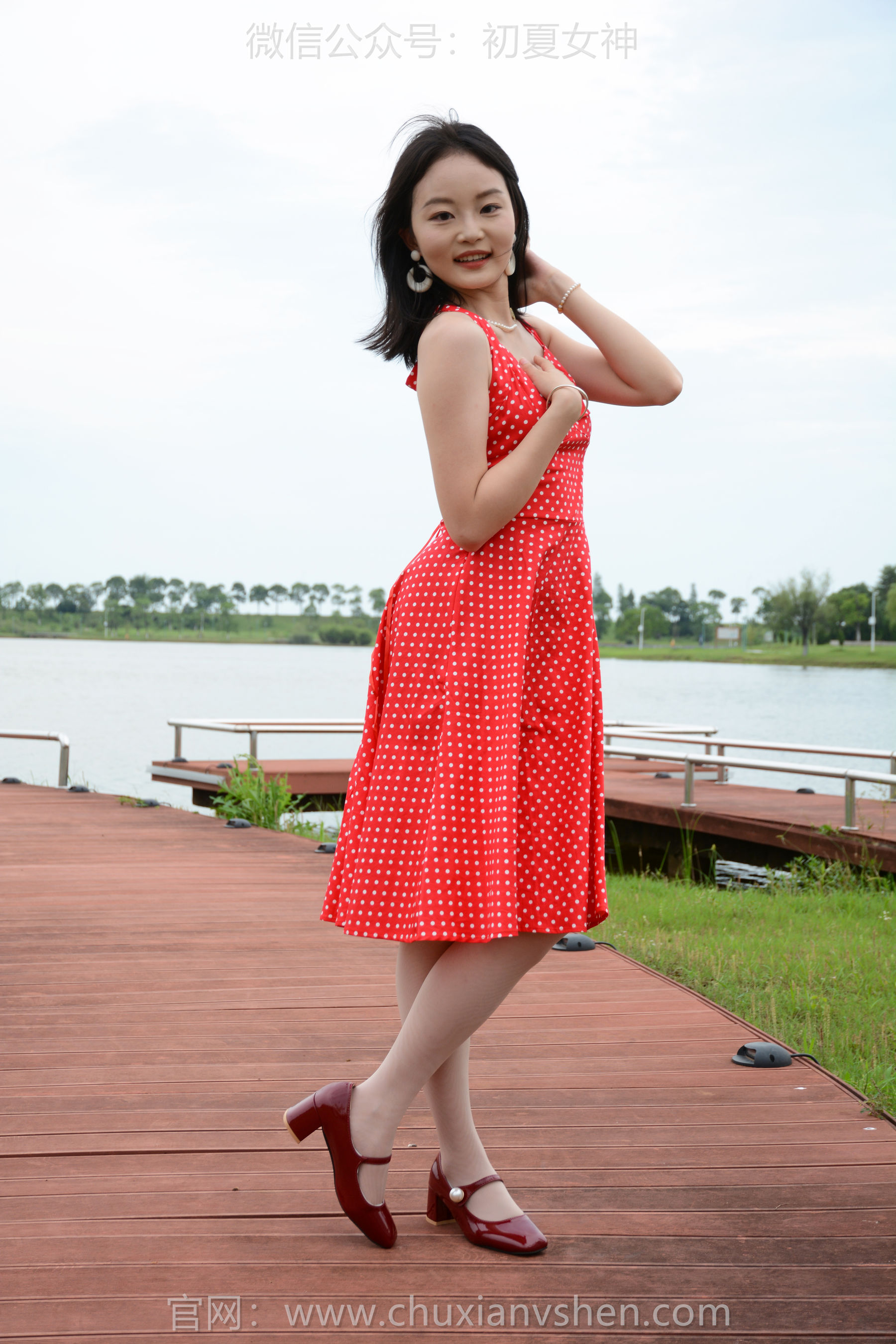 初夏女神 No.253 双双 港式装扮/(140P)