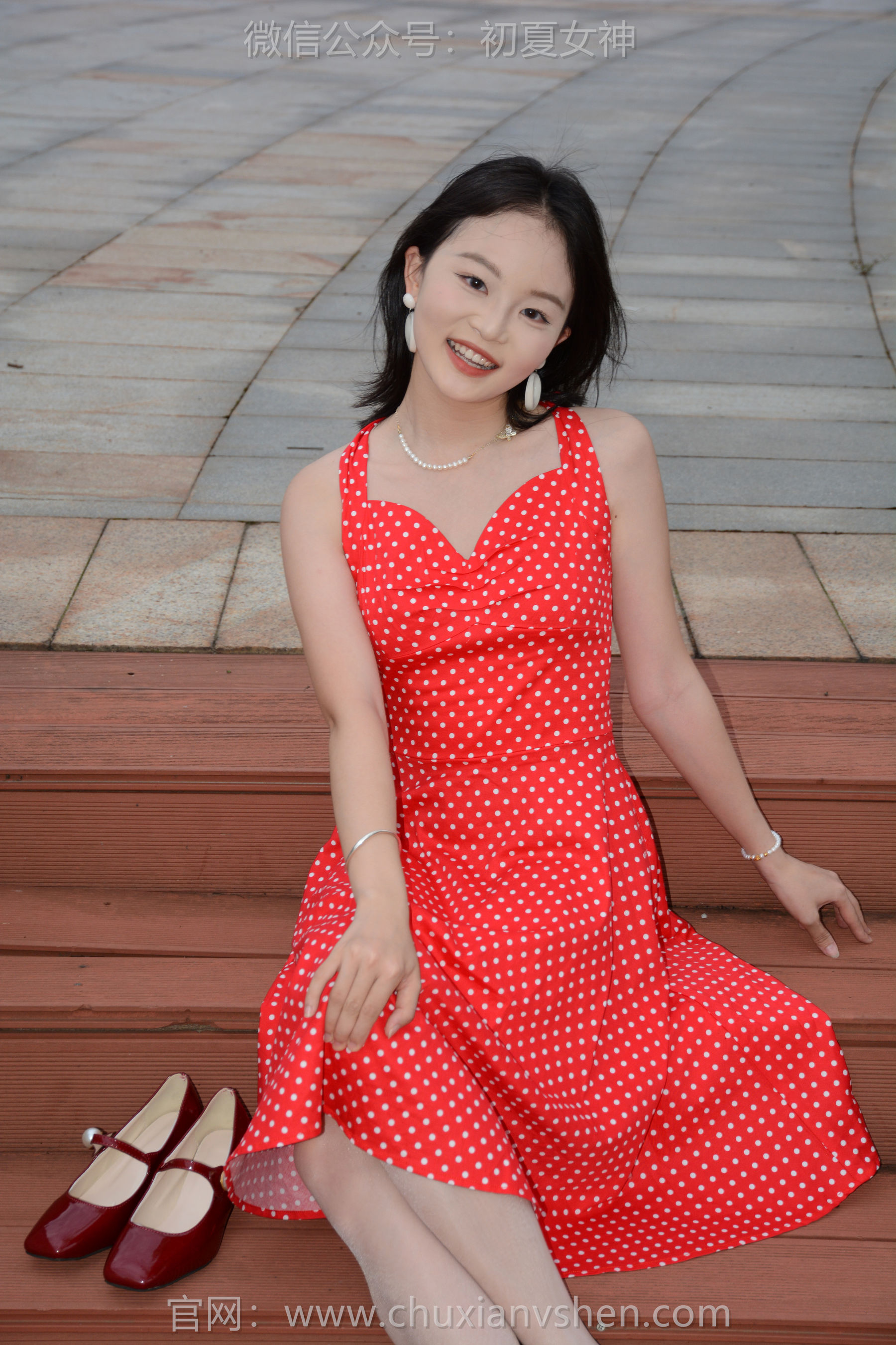 初夏女神 No.253 双双 港式装扮/(140P)