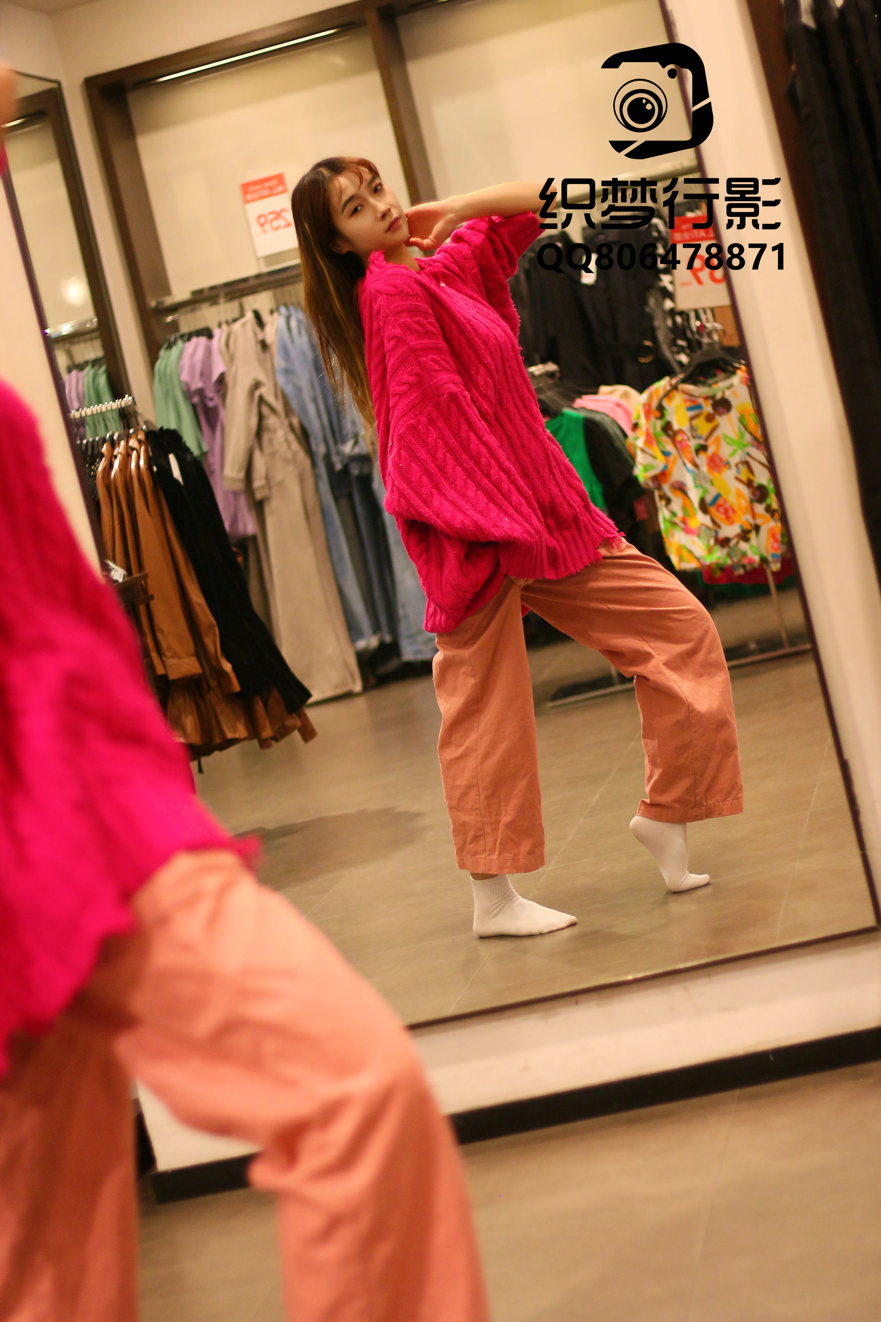 [织梦映像] 叱咤红人-商场多场景拍摄/(311P)