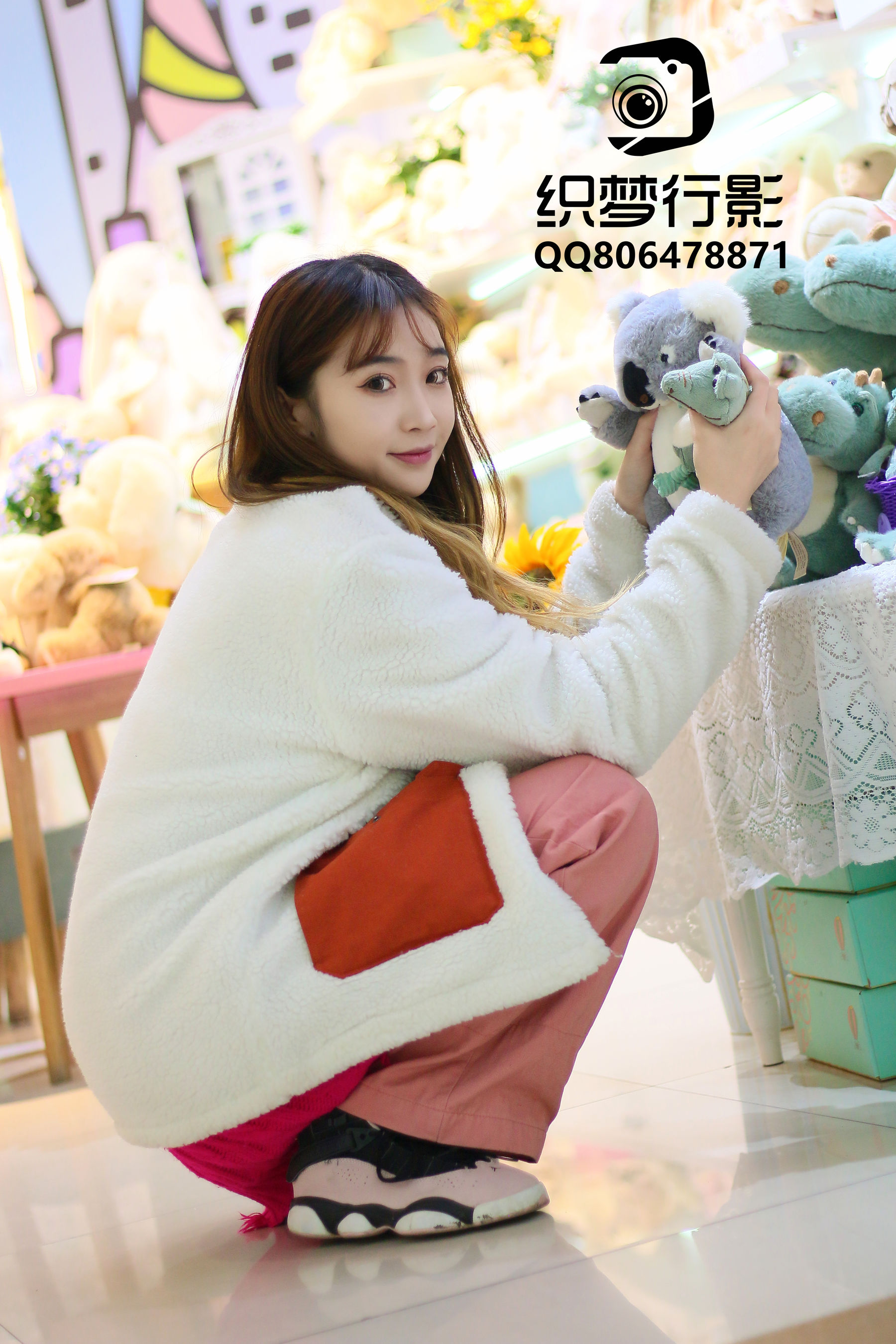 [织梦映像] 叱咤红人-商场多场景拍摄/(311P)