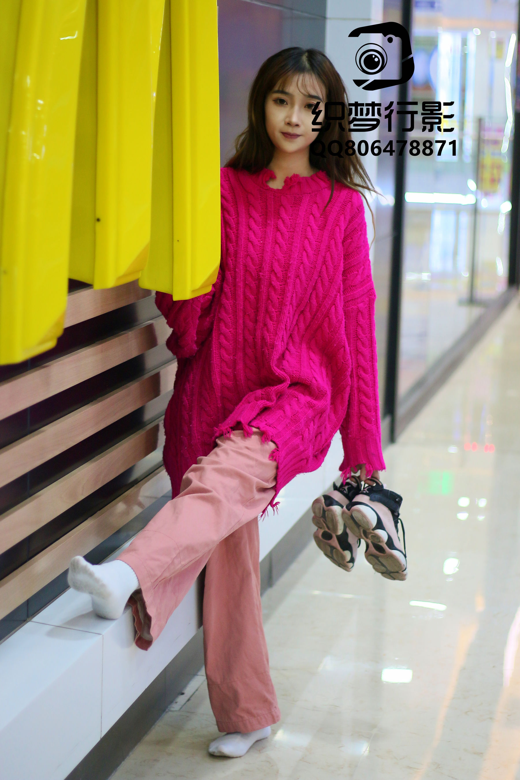 [织梦映像] 叱咤红人-商场多场景拍摄/(311P)